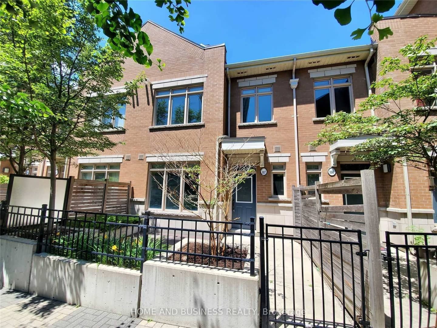 383 Prince Of Wales Drive 107, Mississauga, ON L5B 0C6