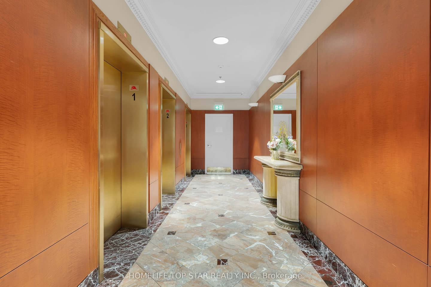 8 Lee Centre Drive 1011, Toronto, ON M1H 3H8
