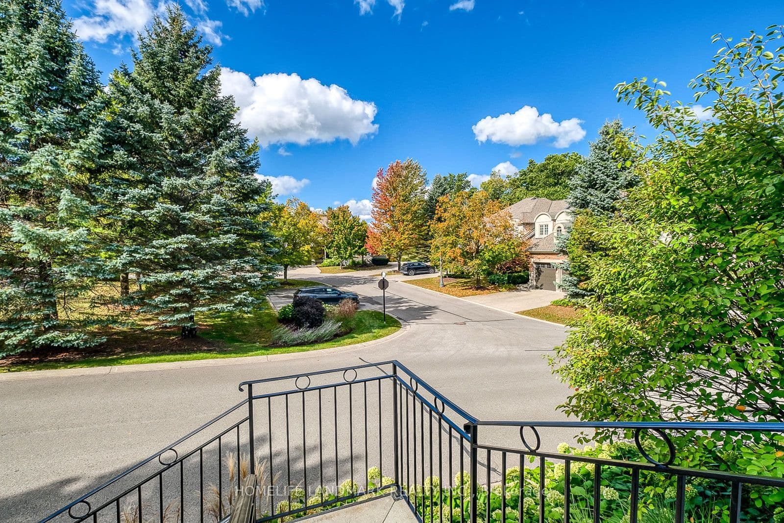 153 Britton Trail, Aurora, ON L4G 7S9