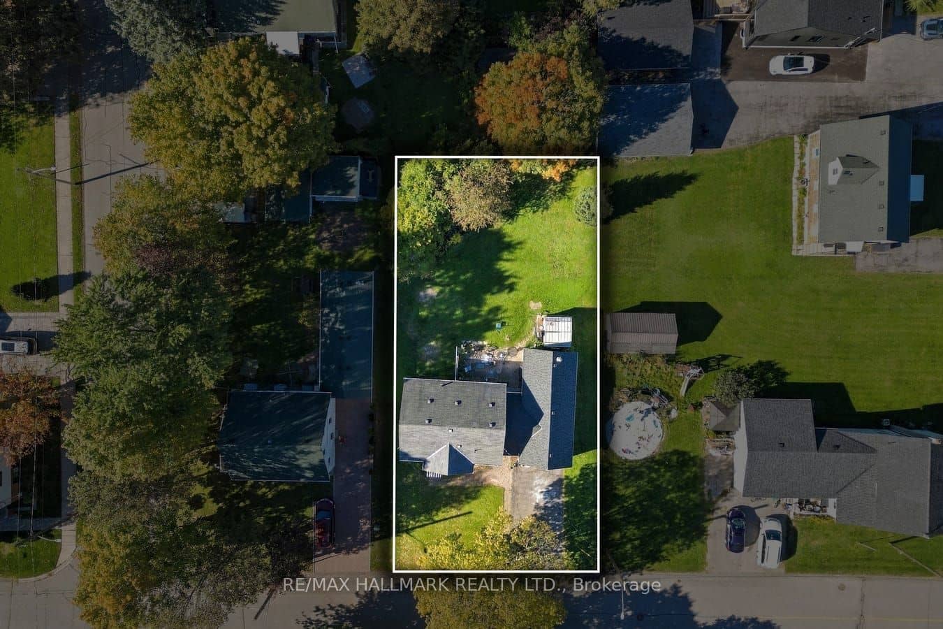 6 Albert Street, Whitby, ON L1M 1A1