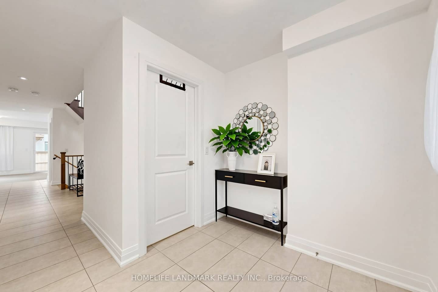 1669 Vellore Crescent, Mississauga, ON L5G 0C3
