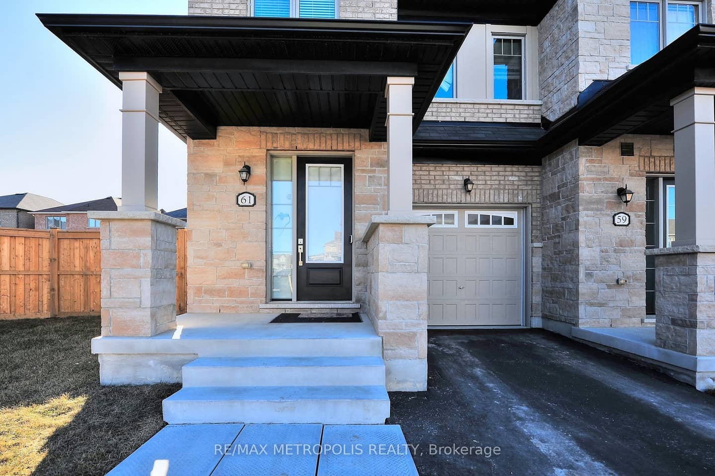 61 Seedling Crescent, Whitchurch-Stouffville, ON L4A 4V5