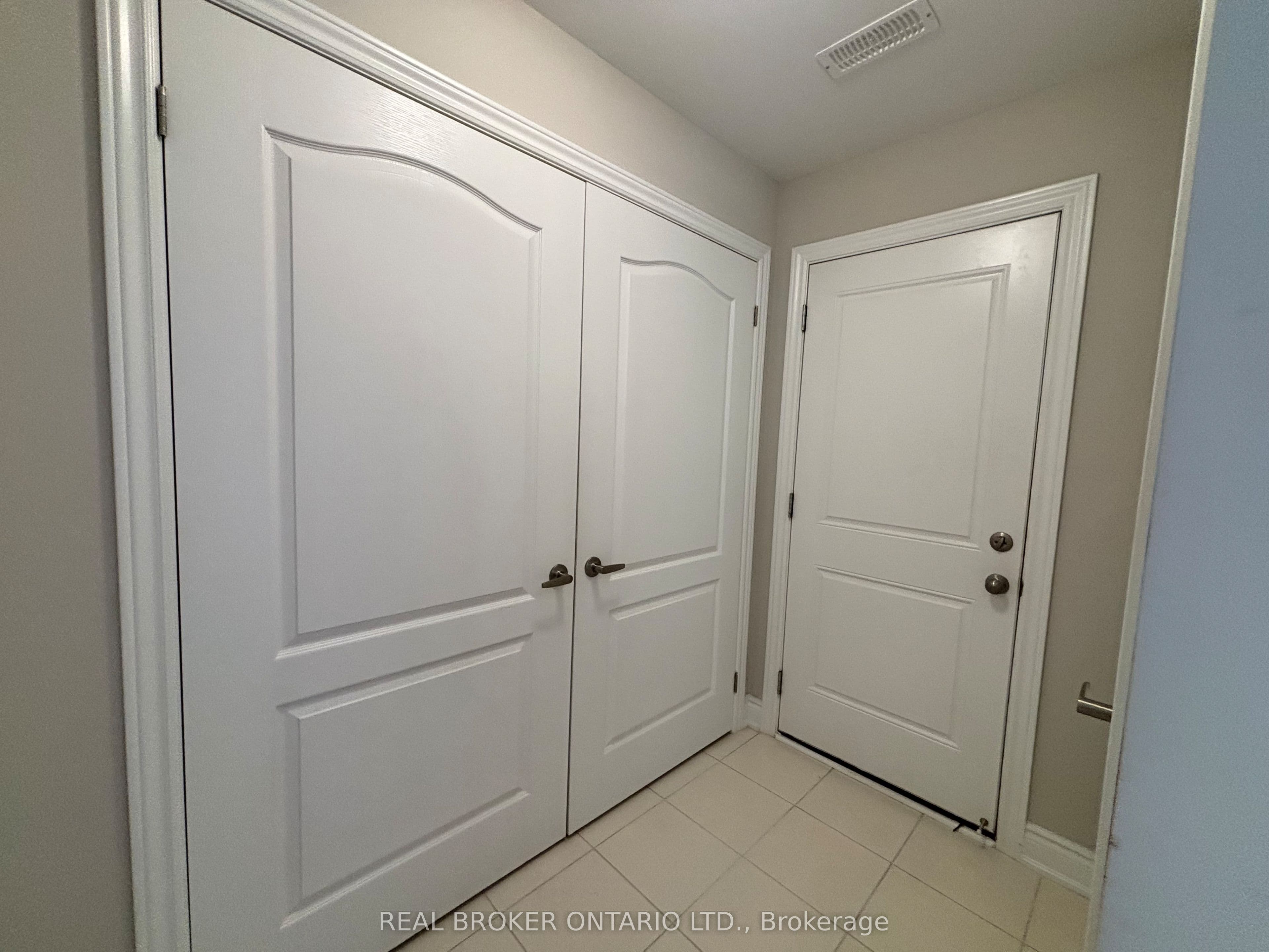 100 Marina Village Drive, Georgian Bay, ON L0K 1S0