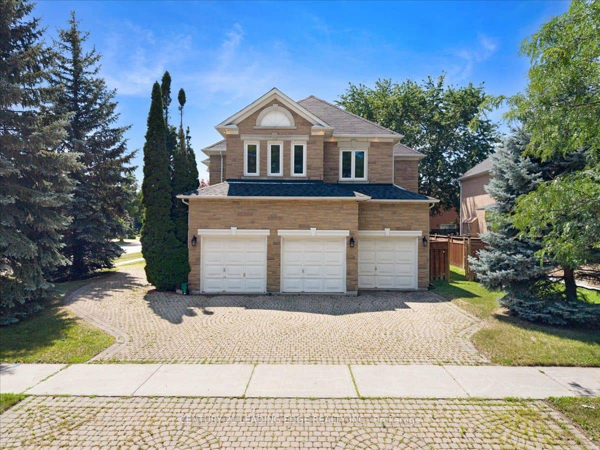 22 Fern Avenue, Richmond Hill, ON L4B 3R6
