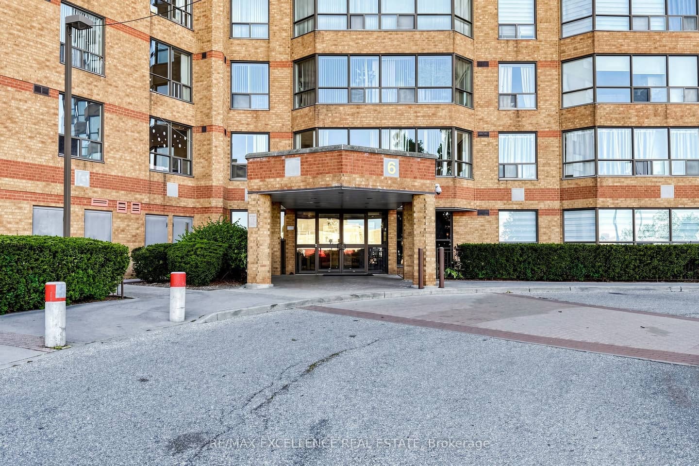 6 Humberline Drive 524, Toronto, ON M9W 6X8