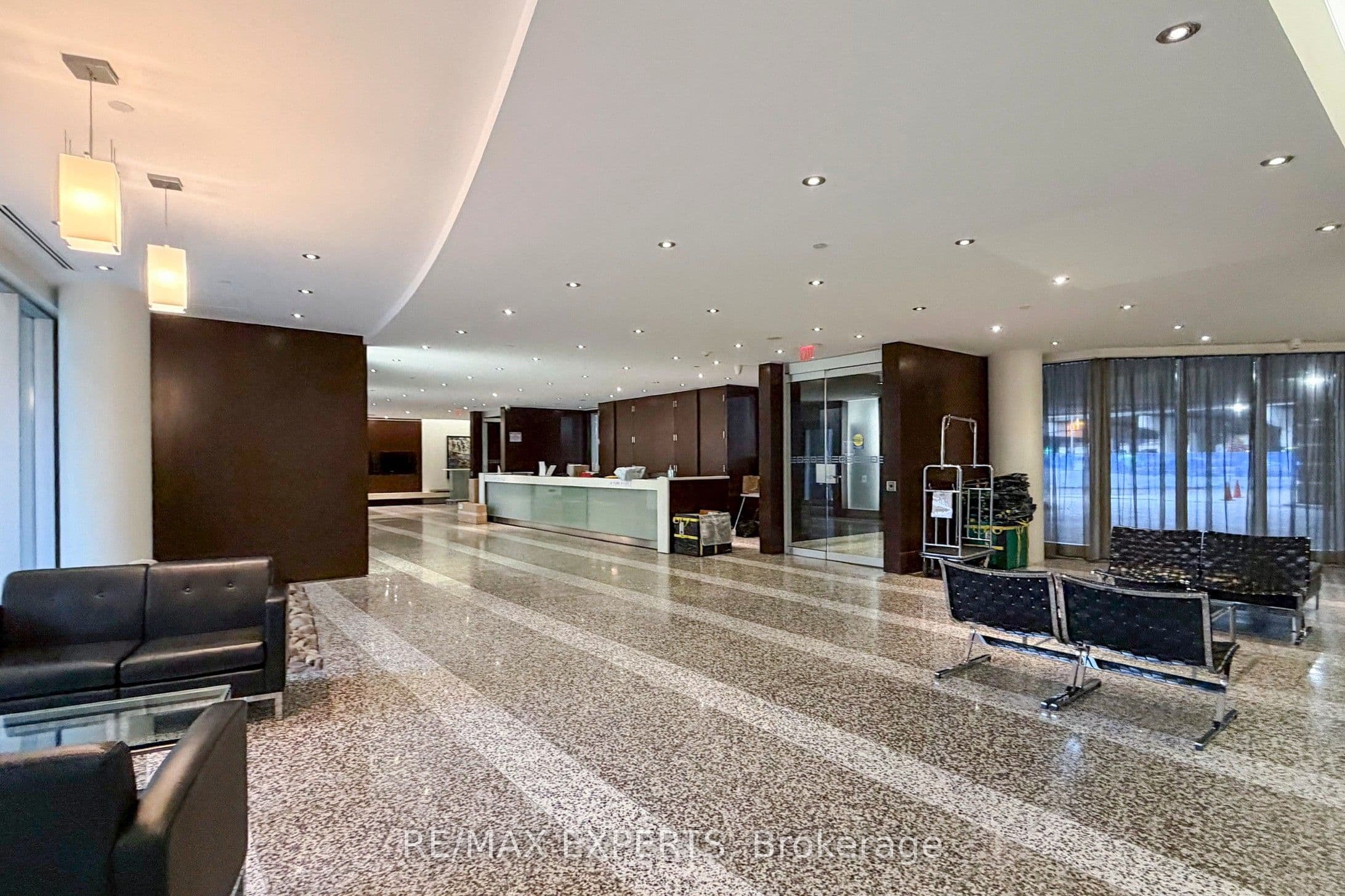 8 York Street 2905, Toronto, ON M5J 2Y2