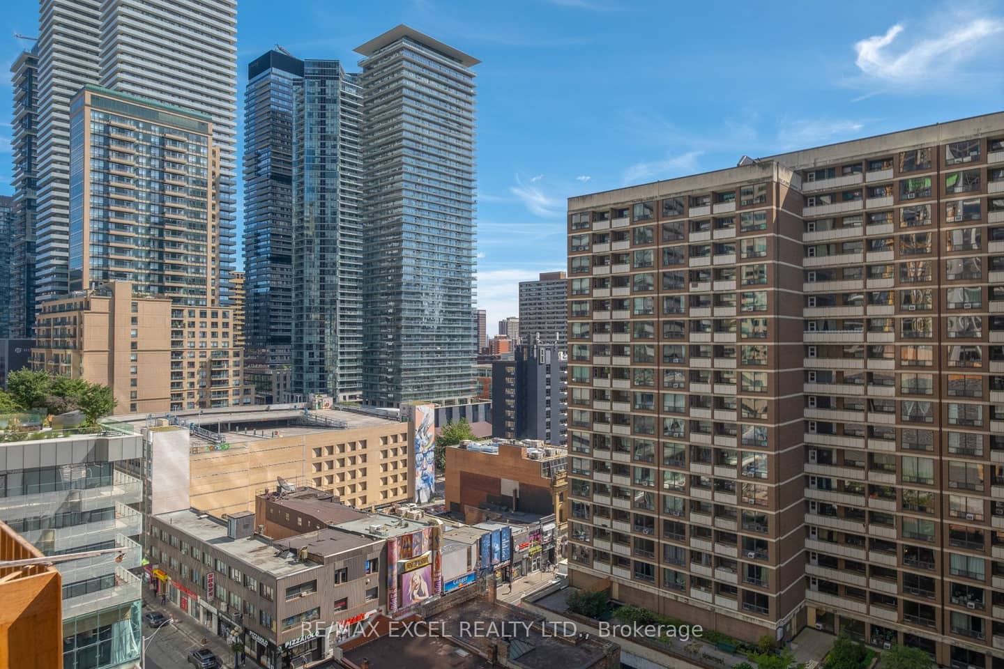 35 Balmuto Street 1205, Toronto, ON M4Y 0A3