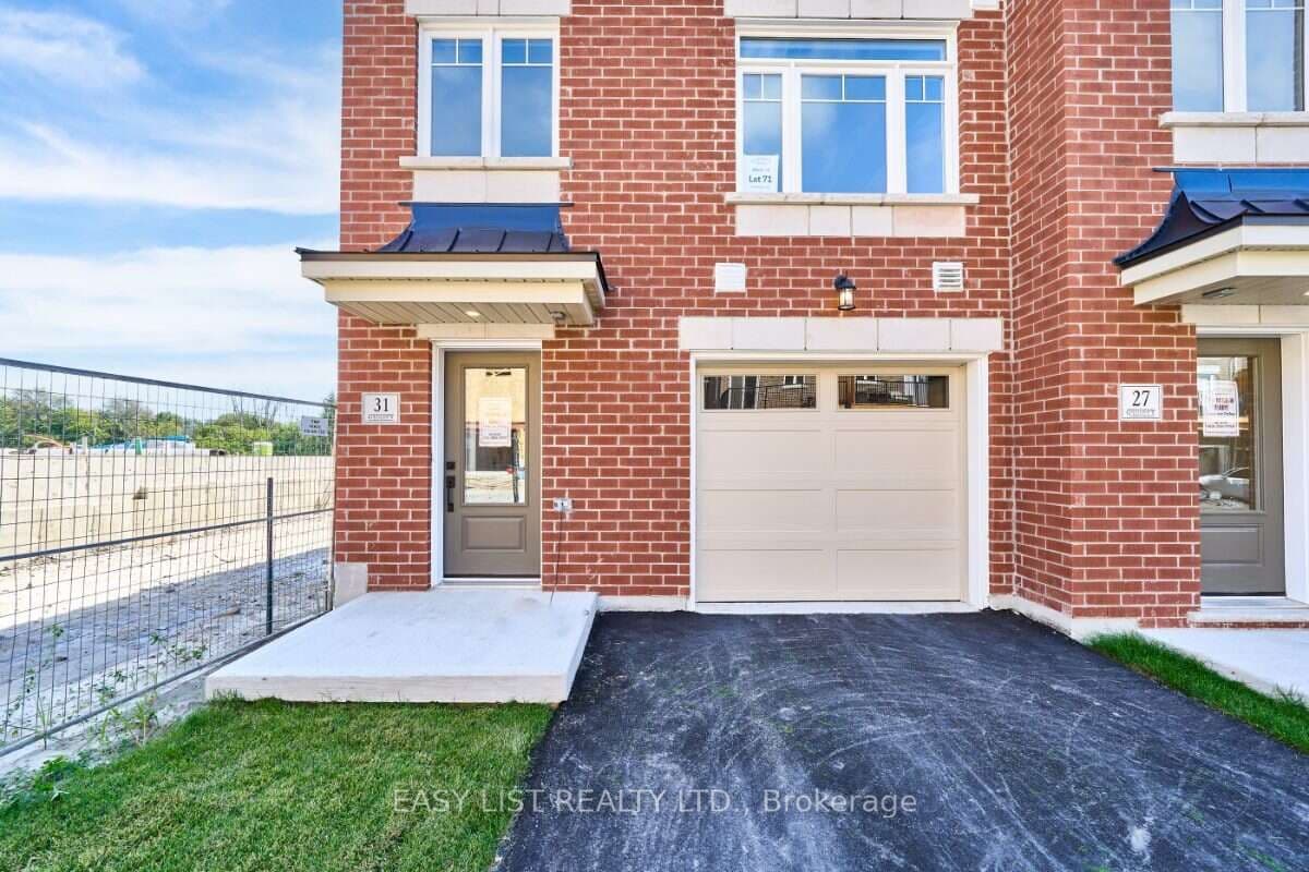 31 Nady Lane, Clarington, ON L1B 0X4