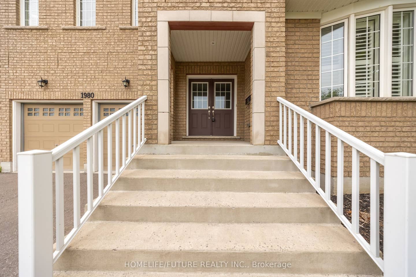 1980 Kurelo Drive, Oshawa, ON L1K 0W8