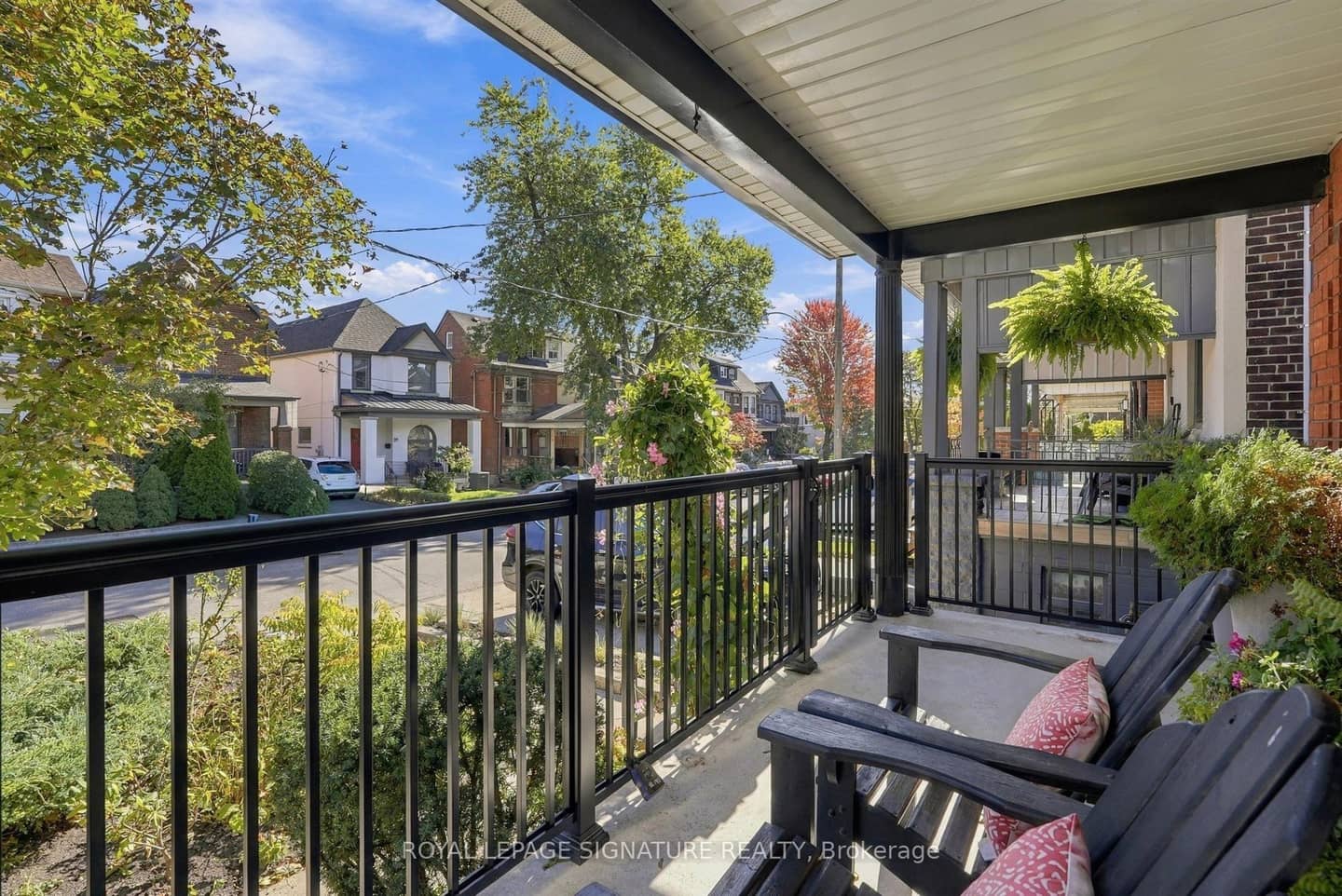 46 Hendrick Avenue, Toronto, ON M6G 3S5
