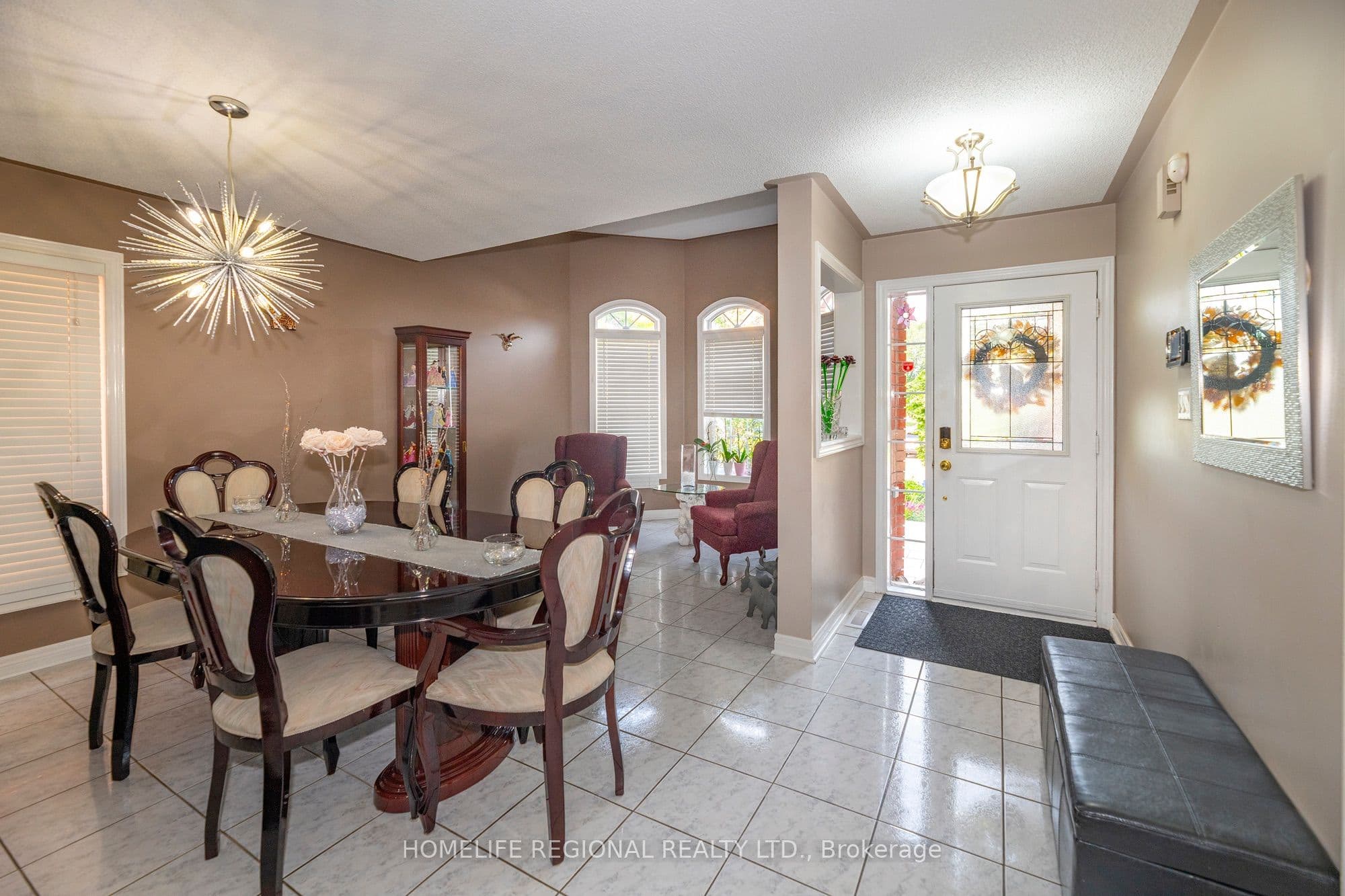 40 Arnold Crescent, Whitby, ON L1M 1H9