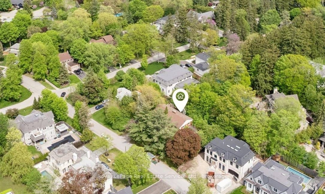 1118 Melvin Avenue, Oakville, ON L6J 2V9