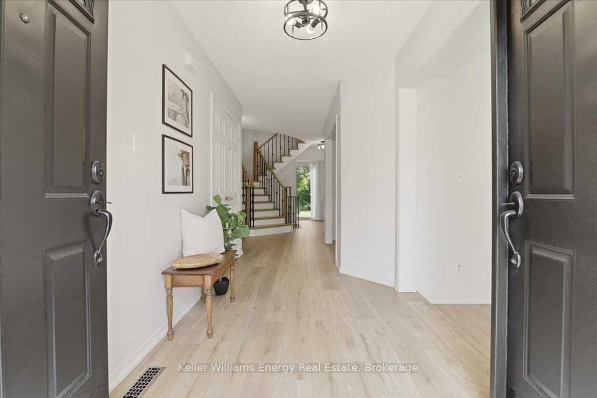 70 Willowbrook Drive, Whitby, ON L1R 2A8