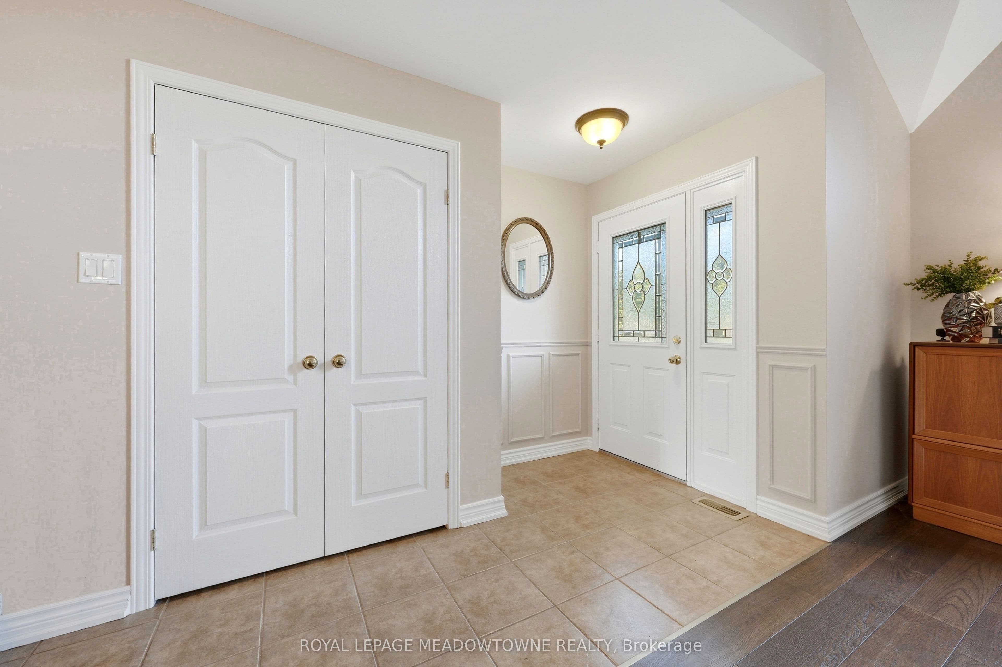 15 Costigan Court, Halton Hills, ON L7G 6J1