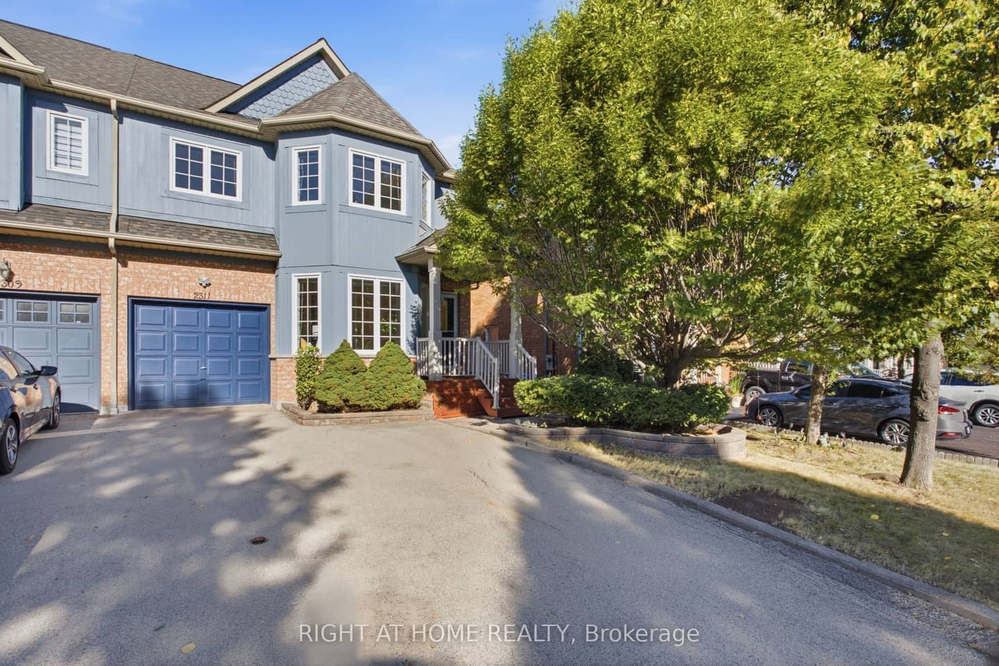 2311 Bankside Drive, Mississauga, ON L5M 6E1