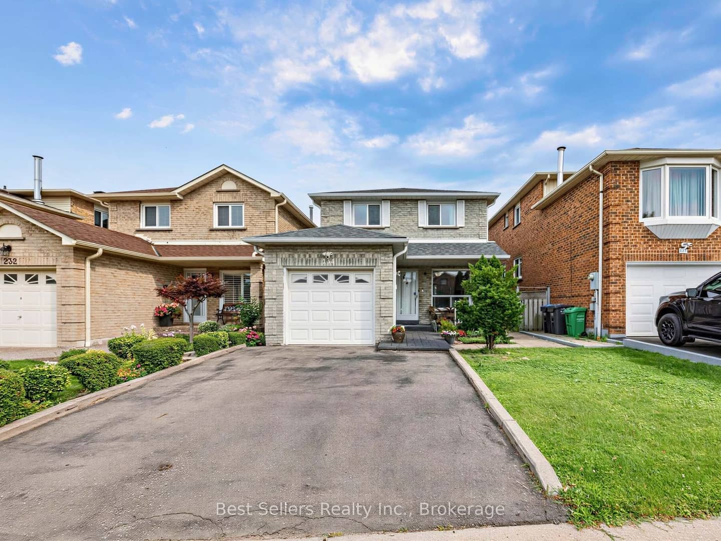 234 Lech Walesa Drive, Mississauga, ON L5B 3H3