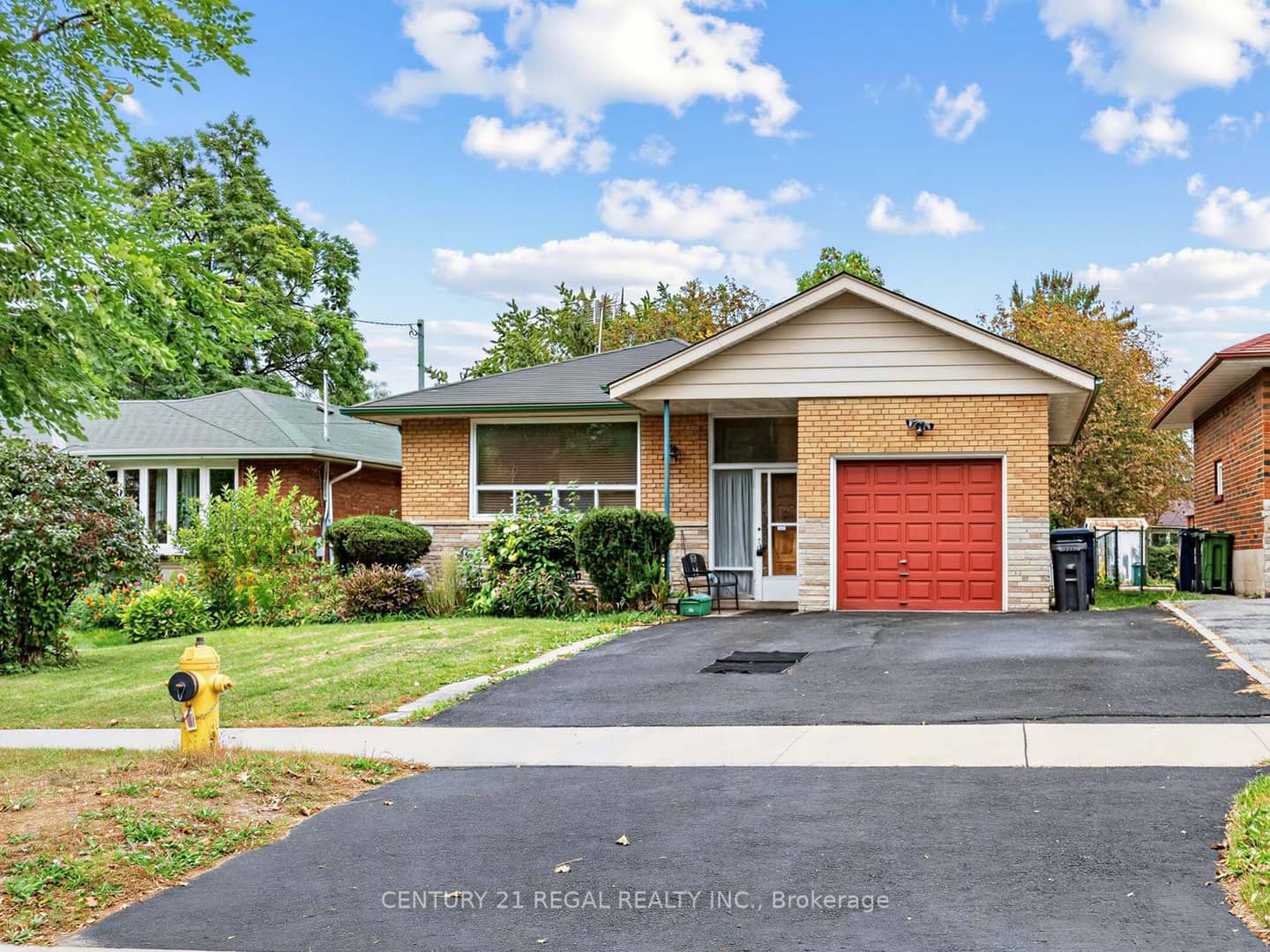121 Janray Drive, Toronto, ON M1G 1Y8