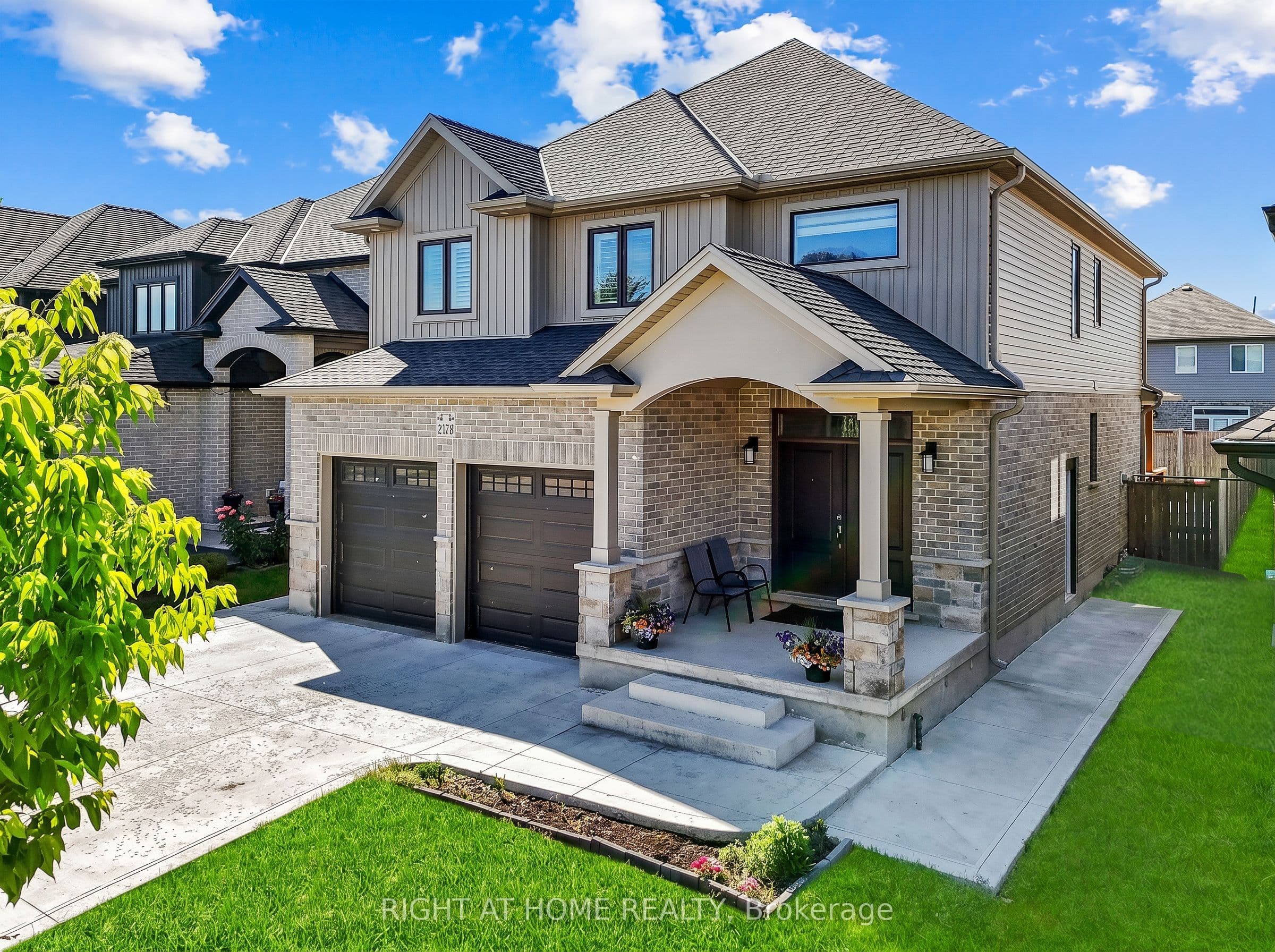 2178 Springridge Drive Main, London North, ON N5X 0M3