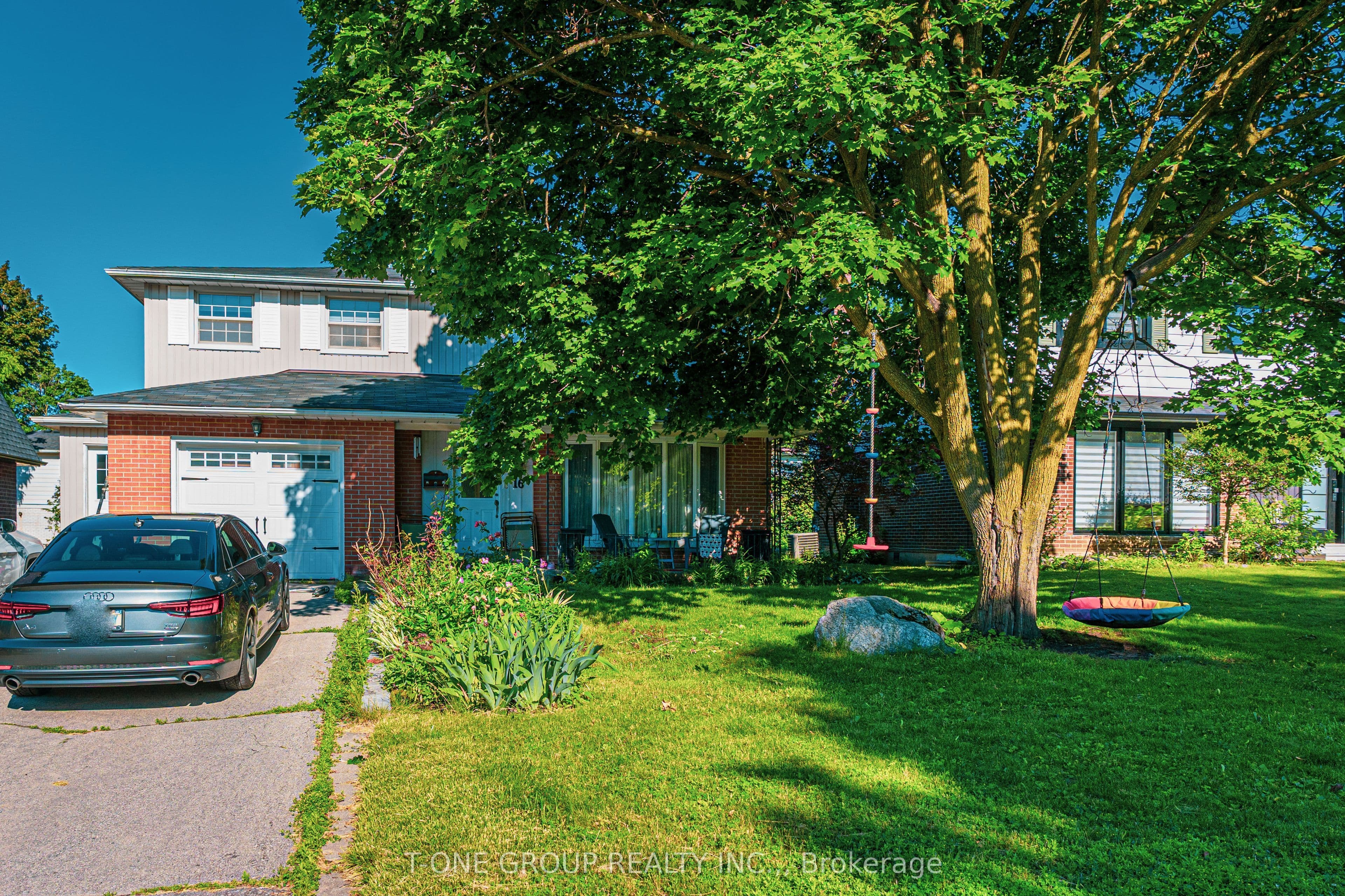 16 Knotty Pine Trail, Markham, ON L3T 3W4