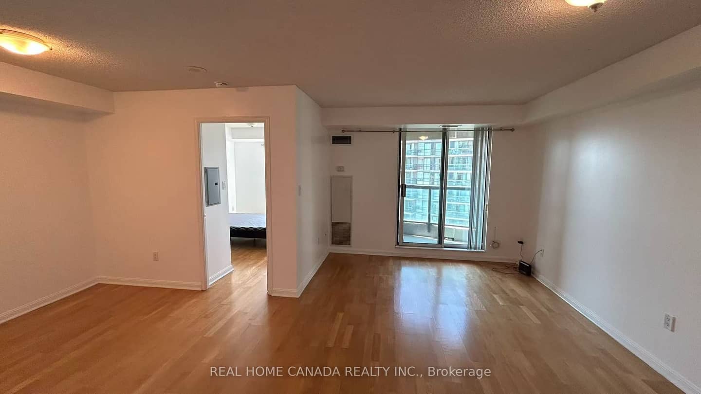 23 Lorraine Drive 1810, Toronto, ON M2N 6Z6