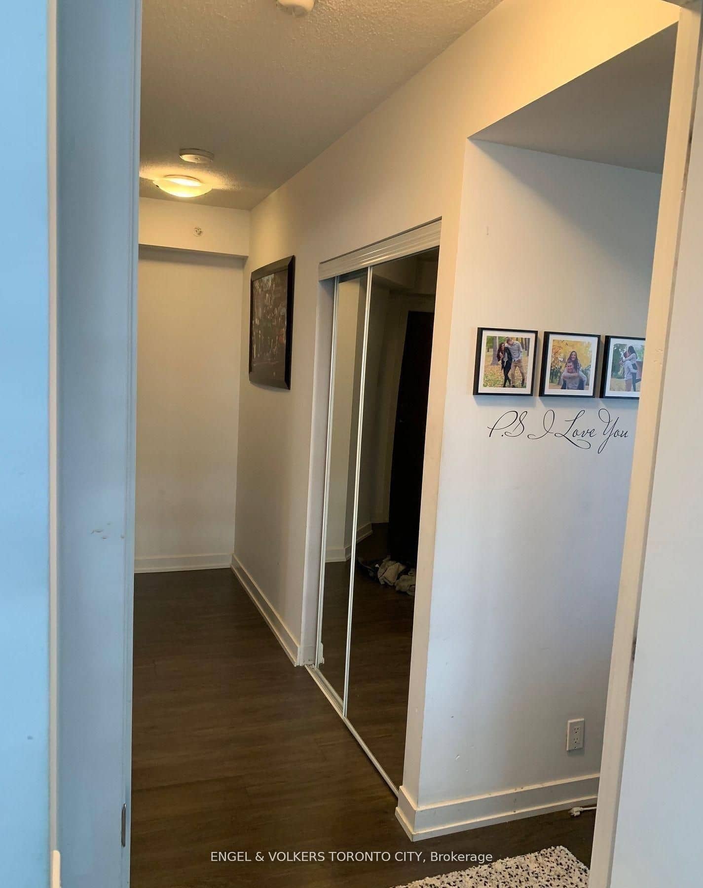 2220 Lake Shore Boulevard W 302, Toronto, ON M8V 0B1