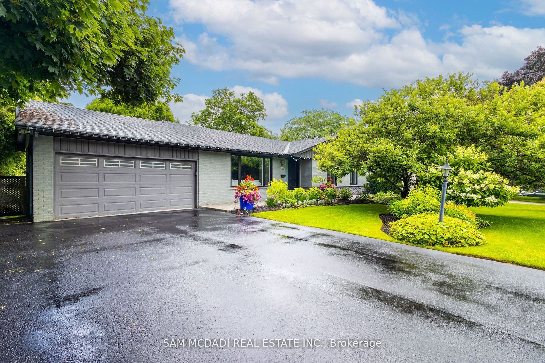927 Ingersoll Court, Mississauga, ON L5J 2S2