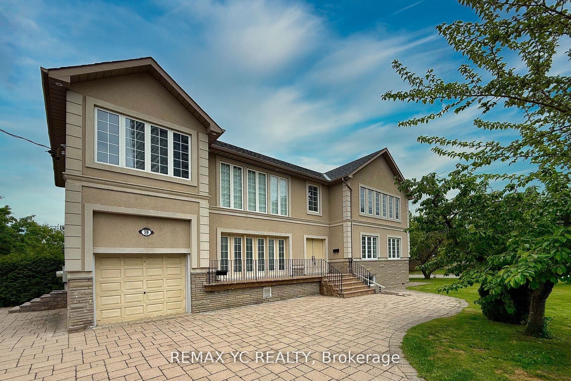 18 Mullet Road, Toronto, ON M2M 2A6