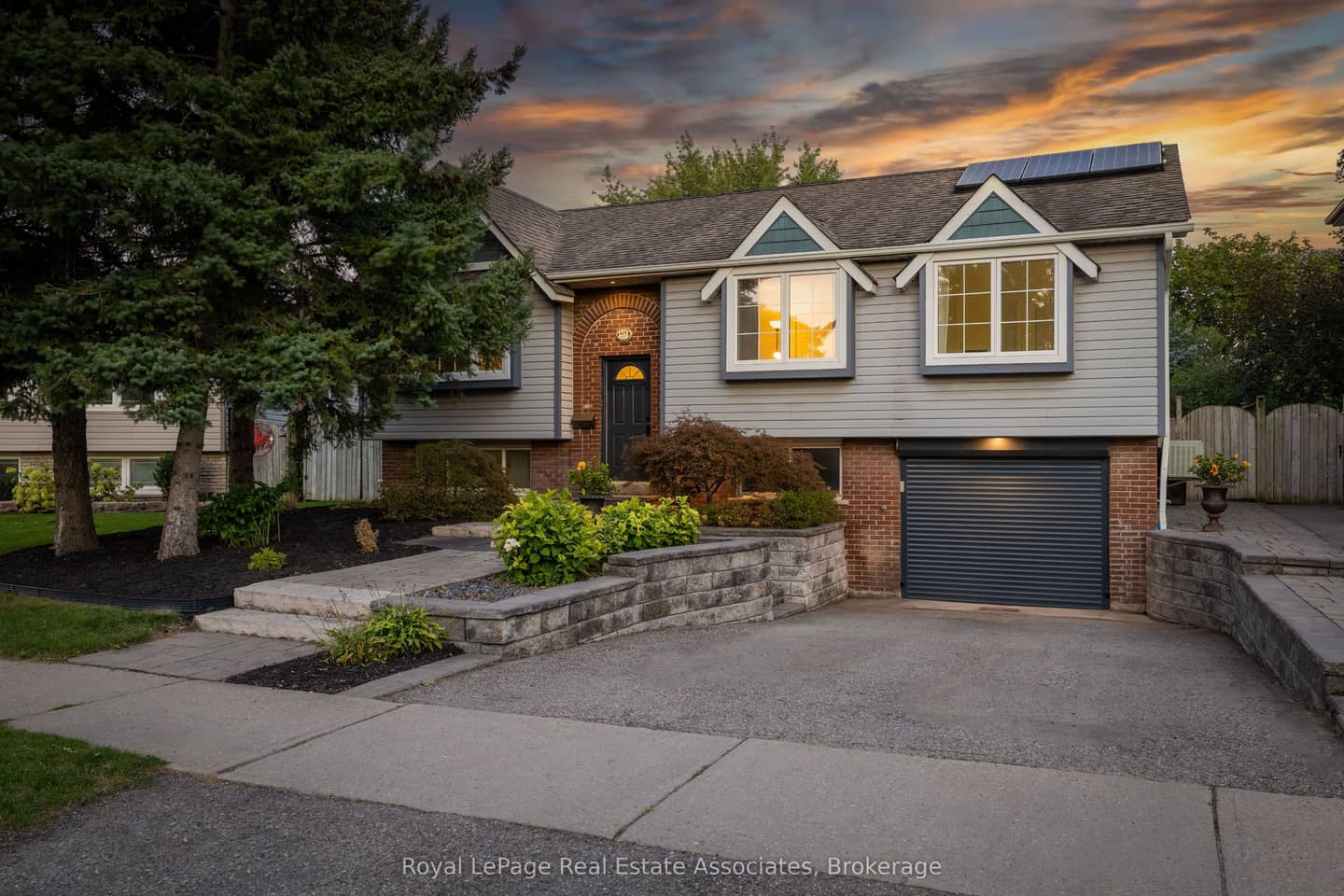 829 Willow Avenue, Milton, ON L9T 3E5