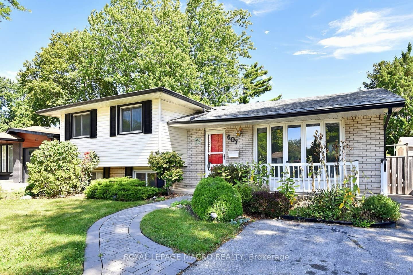 607 Walkers Line, Burlington, ON L7N 2E6