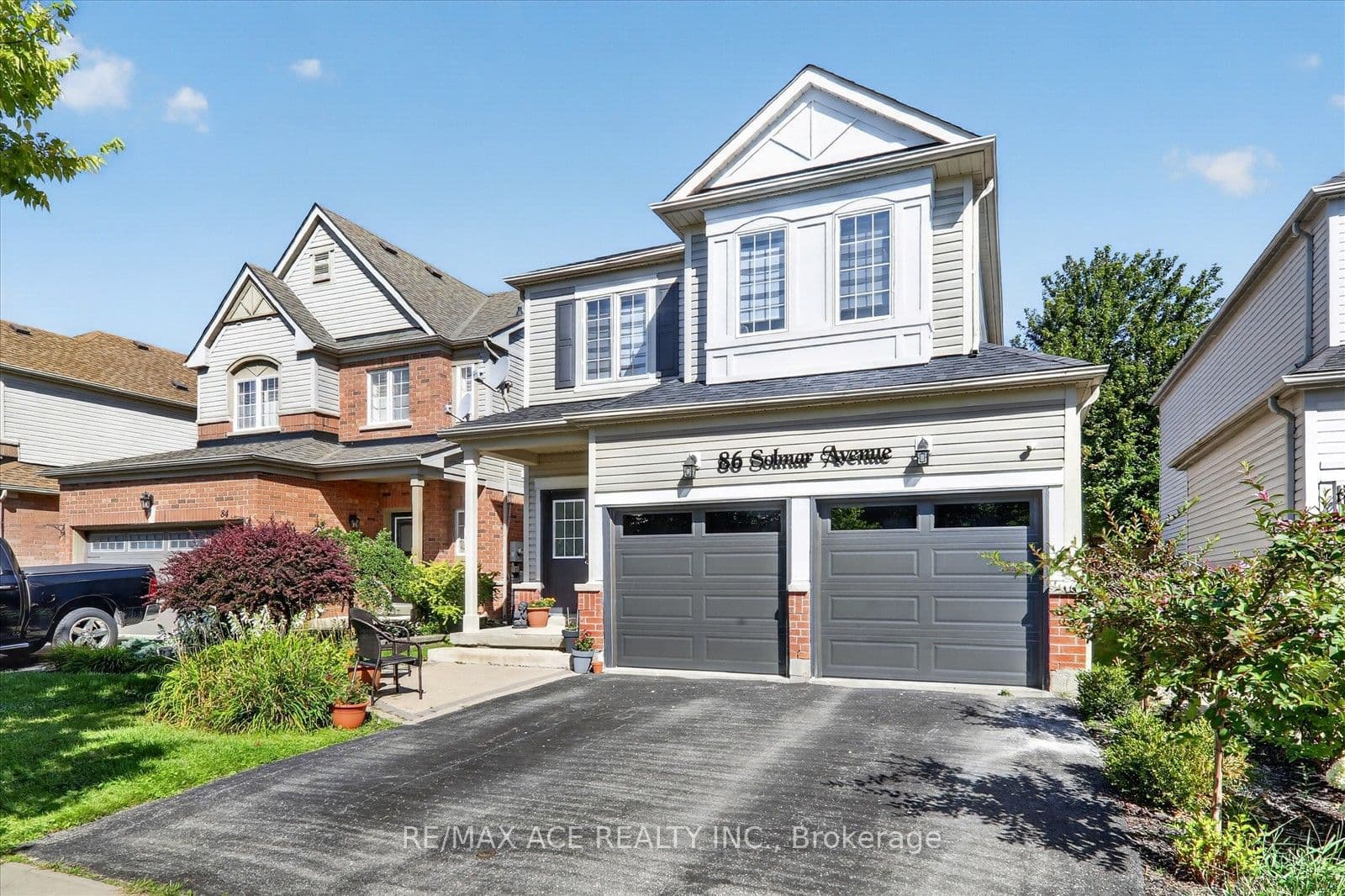 86 Solmar Avenue, Whitby, ON L1R 3G2