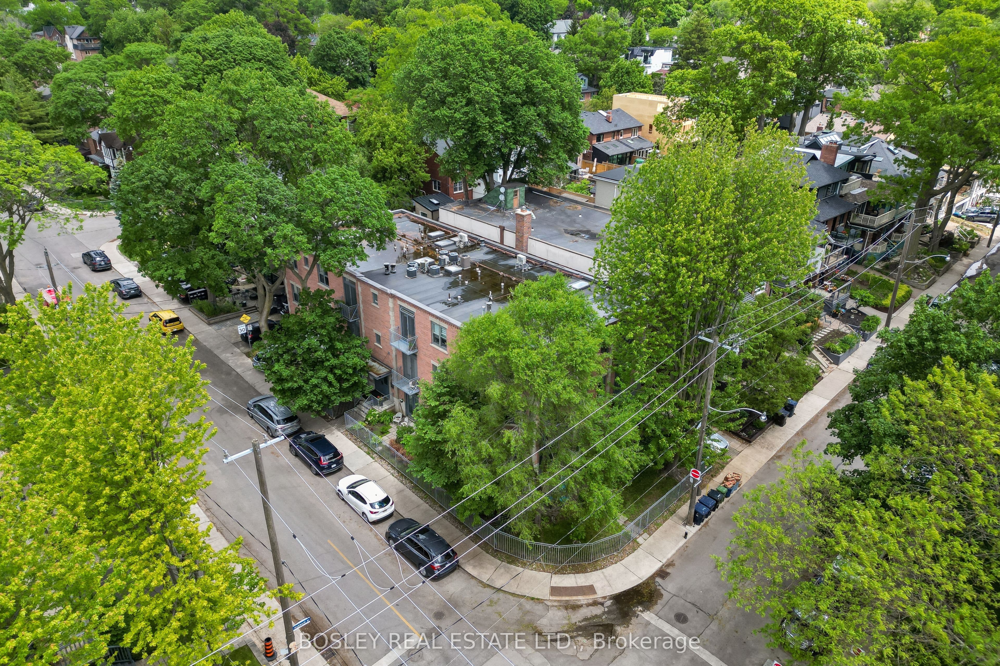 15 Glen Manor Drive 204, Toronto, ON M4E 2X3
