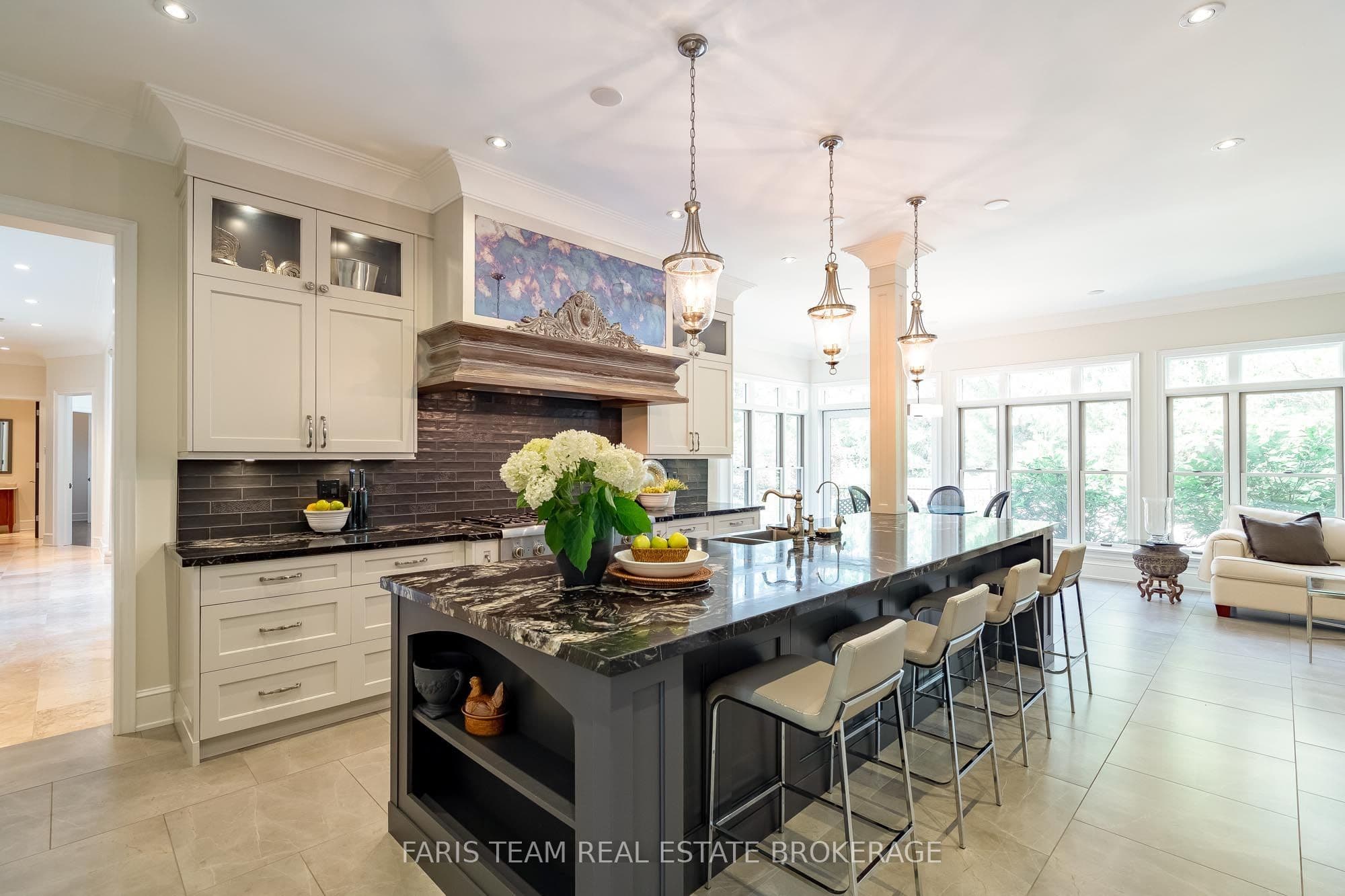 6 Midves Court, Springwater, ON L9X 0P3