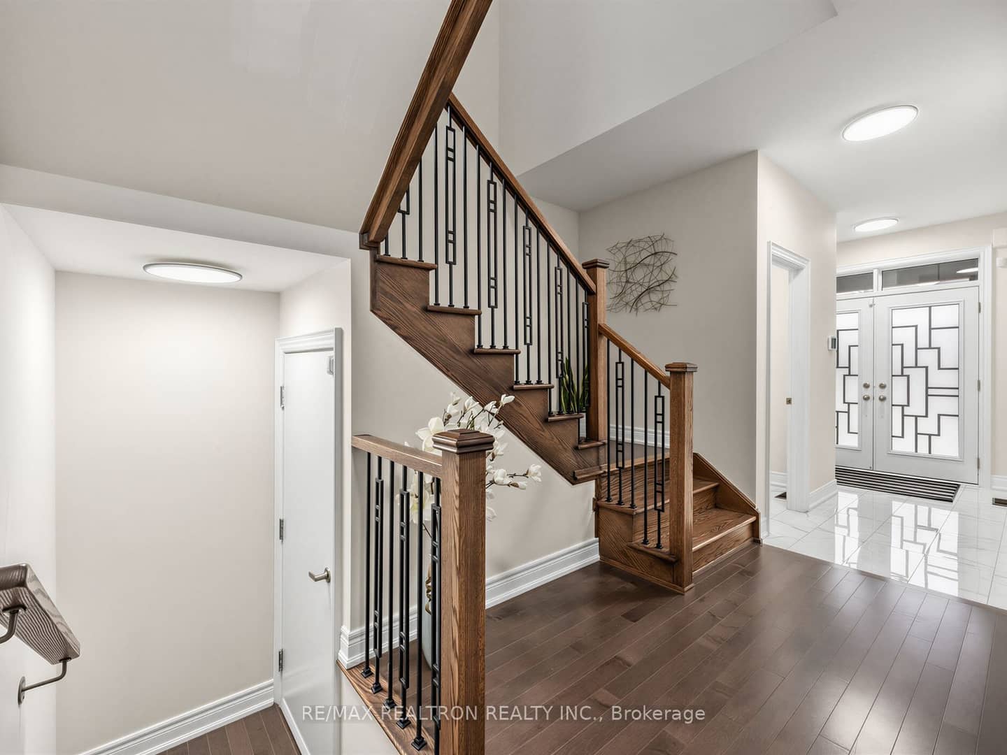 1059 Purus Path, Pickering, ON L1X 0H3