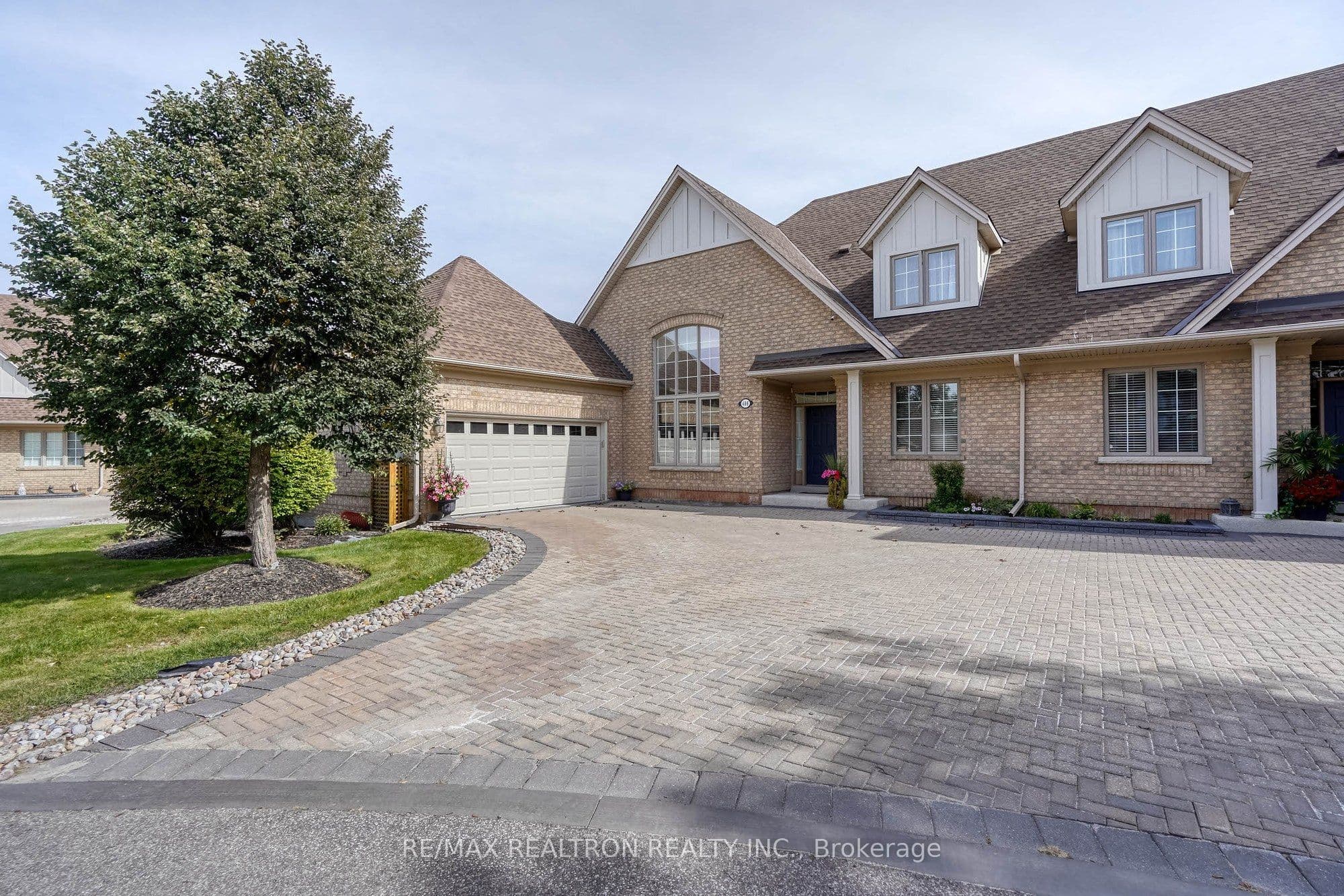 486 Falconwood Hollow, Aurora, ON L4G 7M1