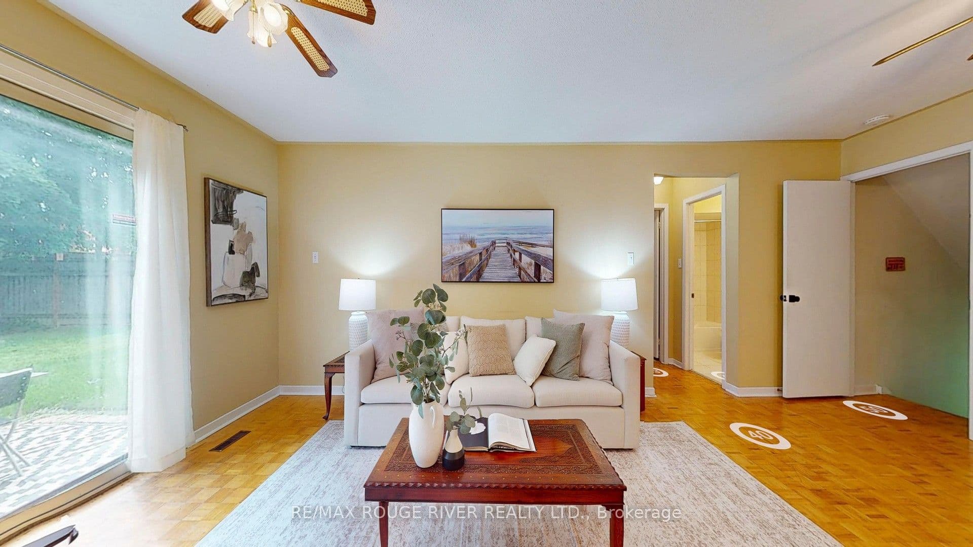 33 Pepper Tree Drive, Toronto, ON M1C 1Y5