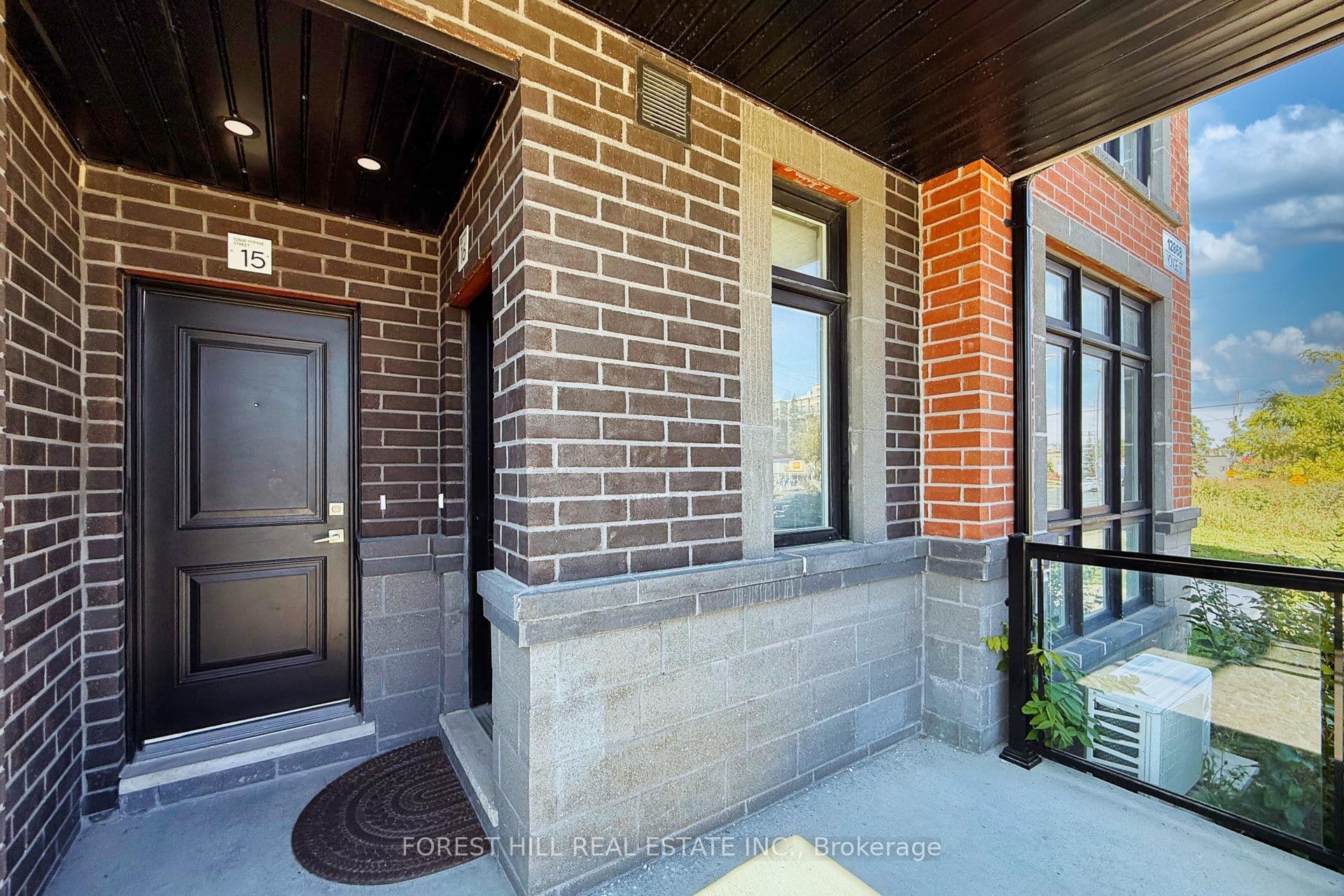 12868 Yonge Street 15, Richmond Hill, ON L4E 1J4