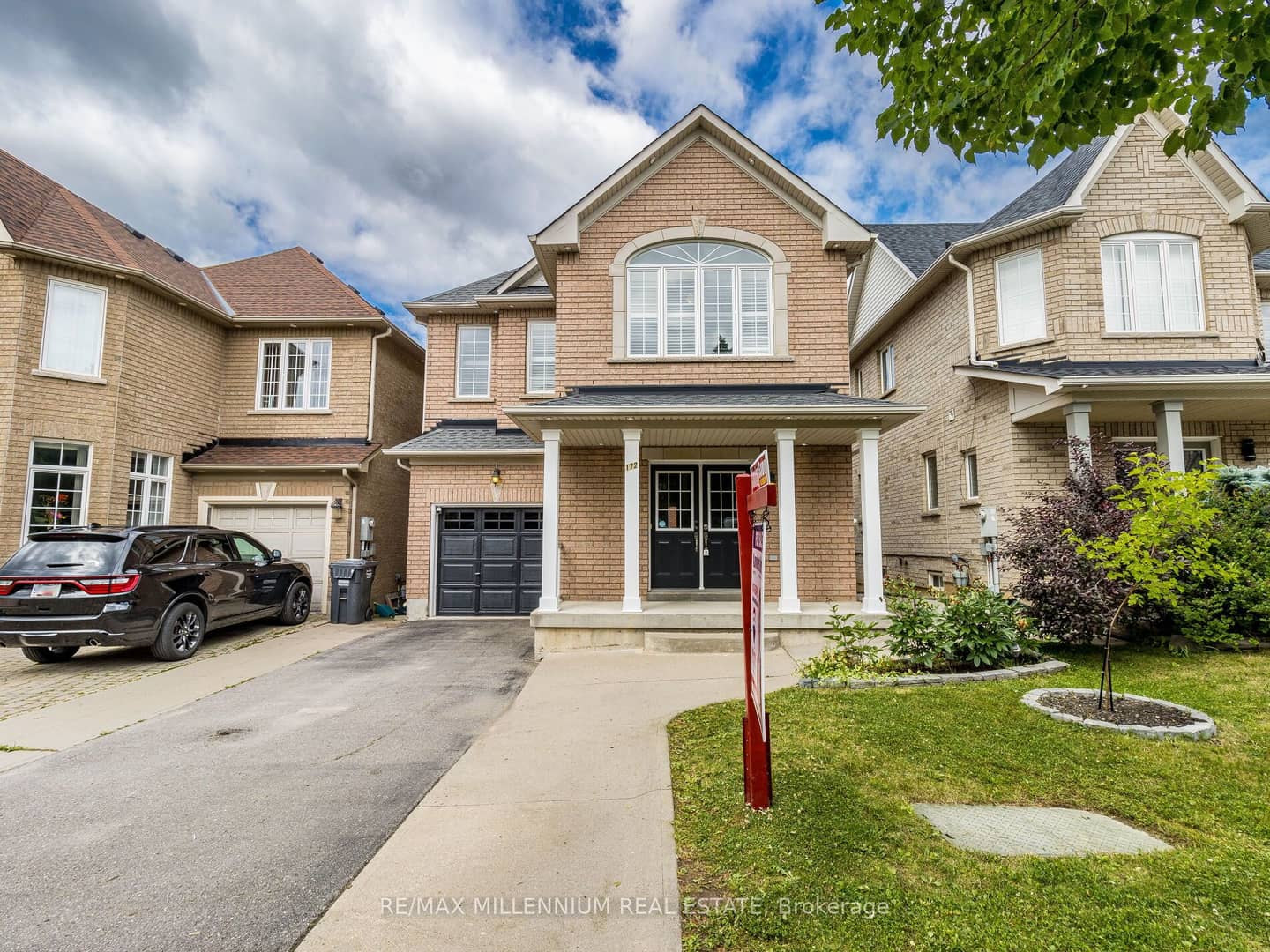 172 Pefferlaw Circle, Brampton, ON L6Y 0L2