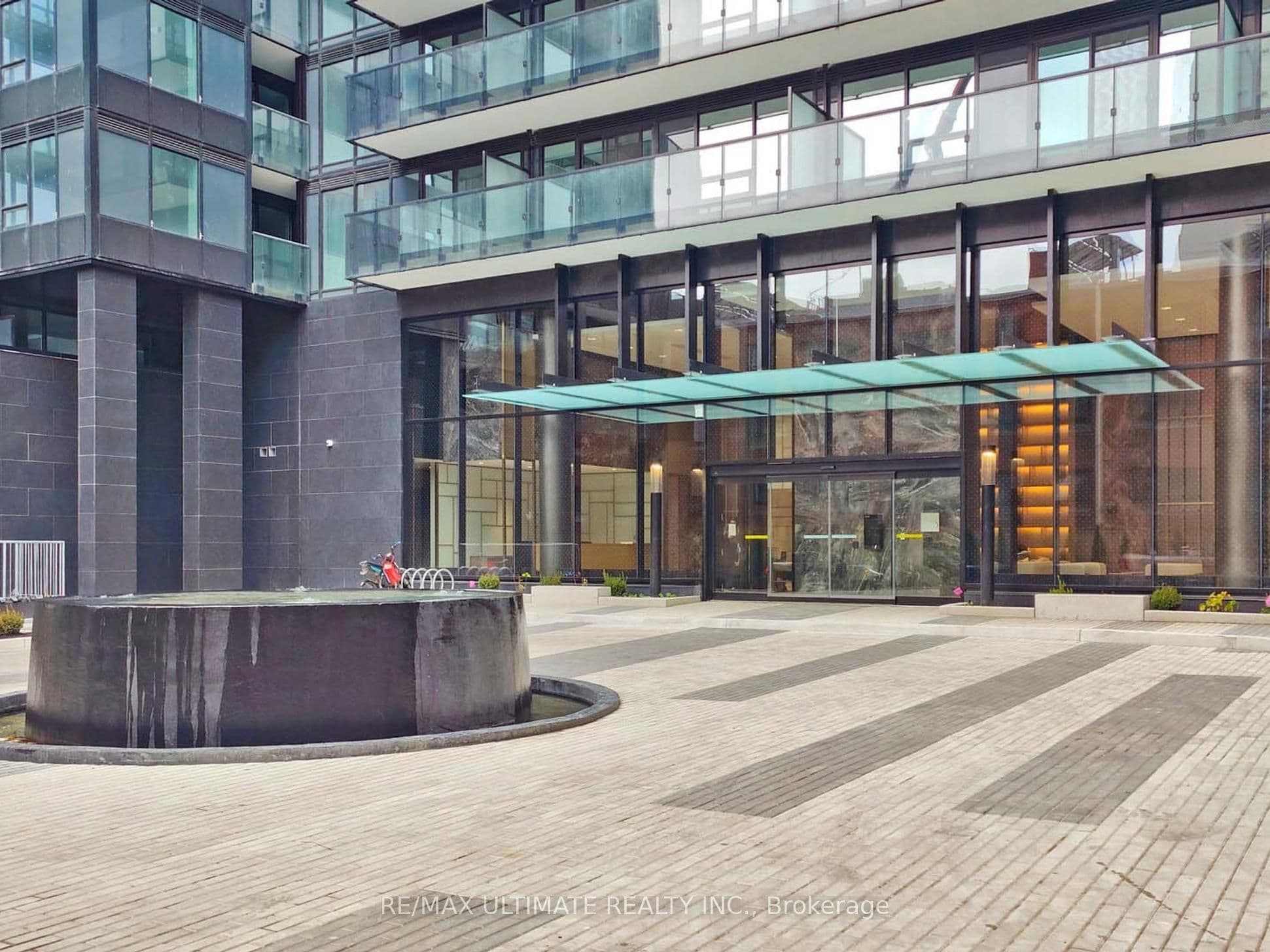 117 Broadway Avenue 207, Toronto, ON M4P 1V3