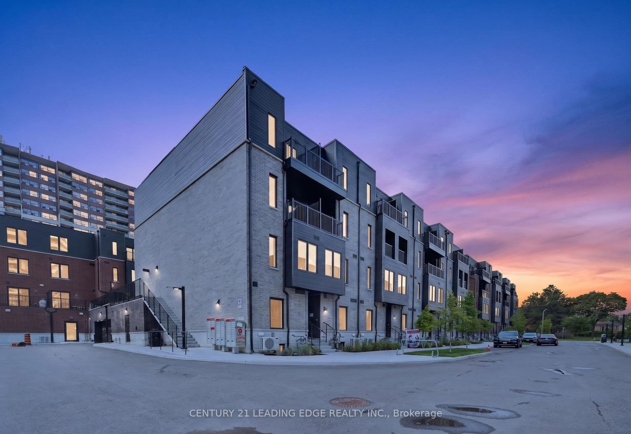 10 Calamint Lane 62, Toronto, ON M1W 2H1