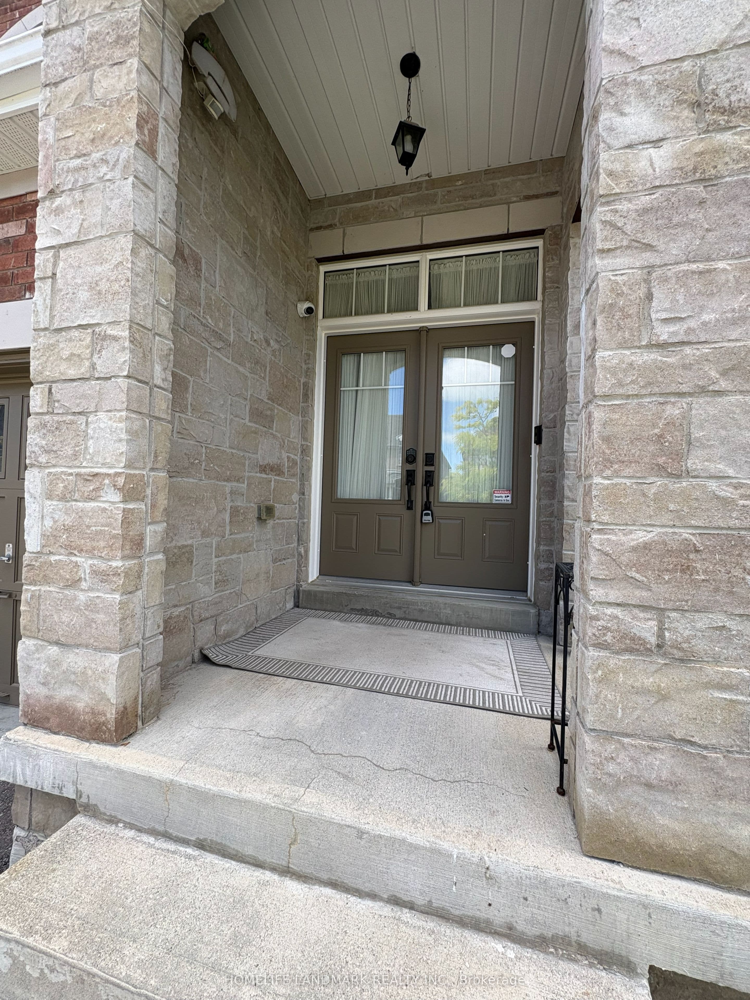 4 John Weddell Avenue, East Gwillimbury, ON L9N 0P4