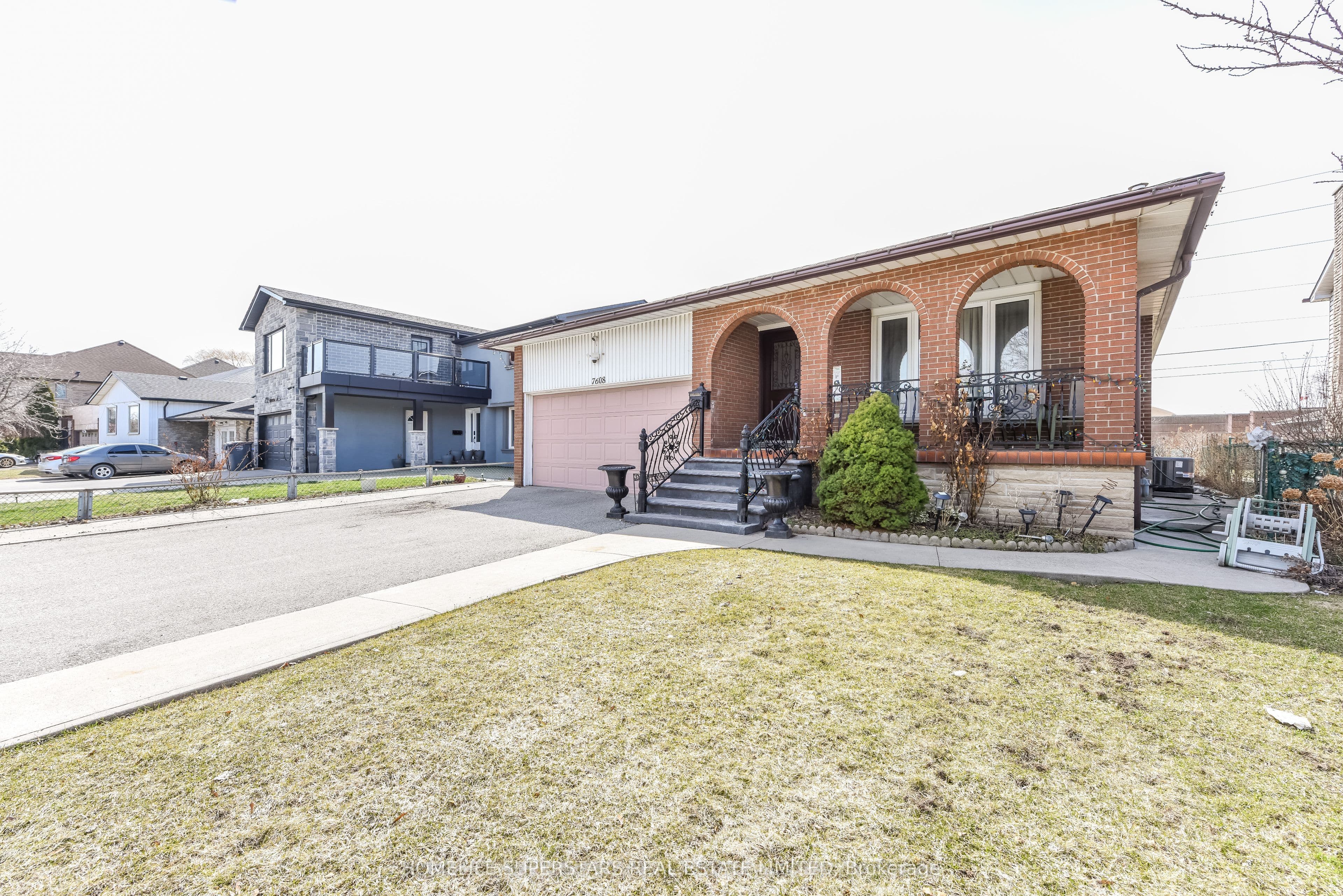 7608 Benavon Road, Mississauga, ON L4T 3G3