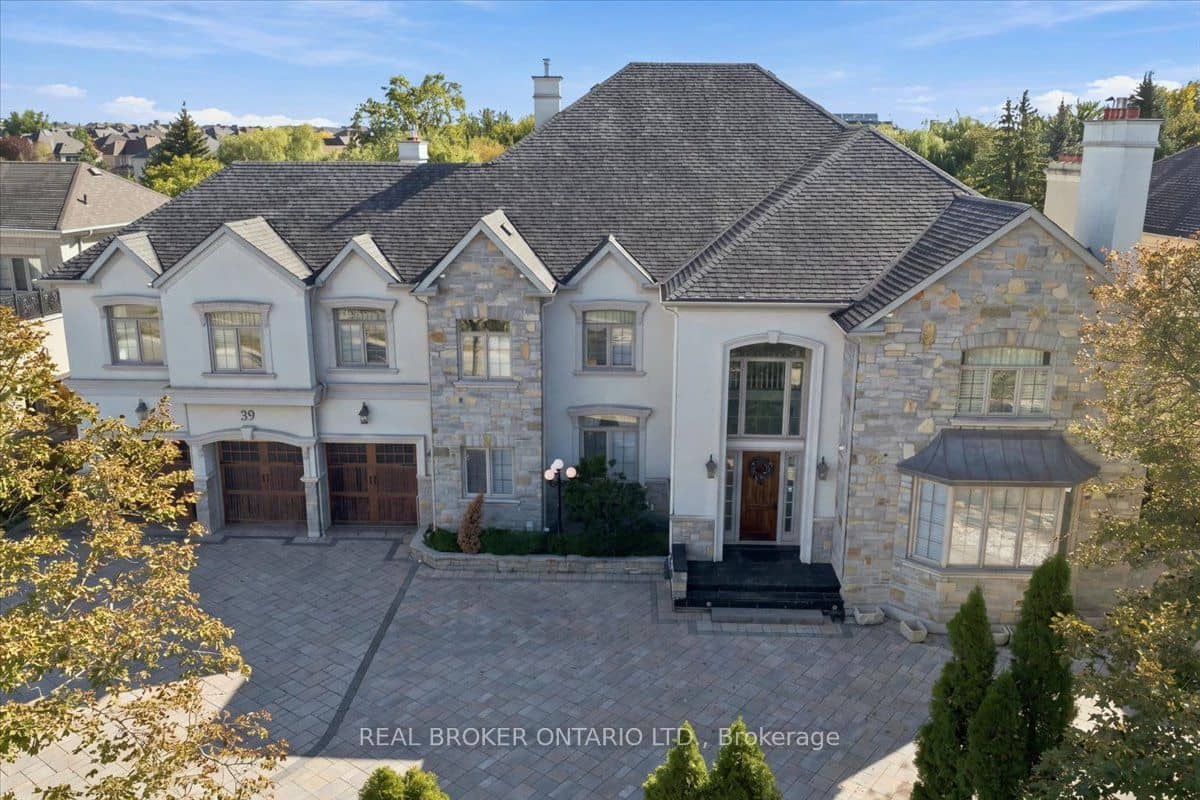 39 Dewbourne Avenue, Richmond Hill, ON L4B 3G9