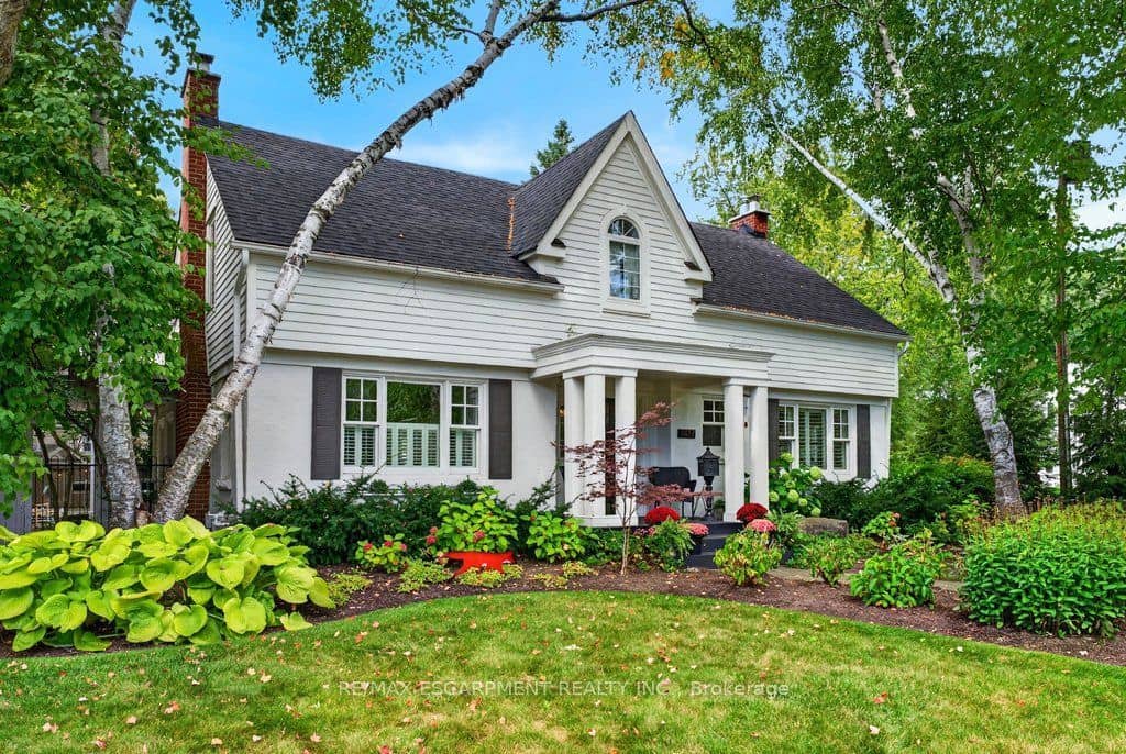1417 Halifax Place, Burlington, ON L7S 1J7