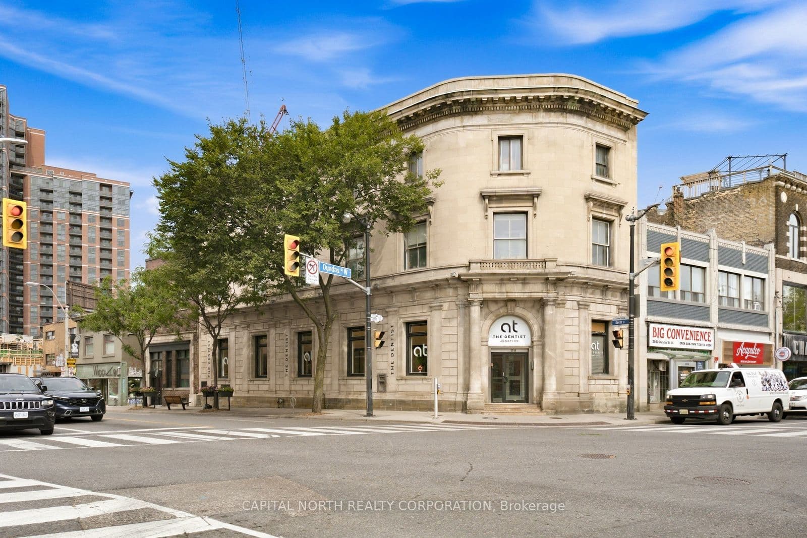 2854 Dundas Street W 3, Toronto, ON M6P 1Y7