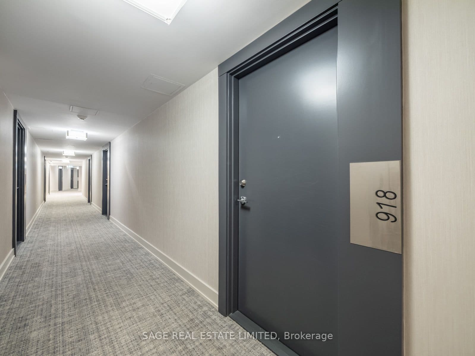 169 Fort York Boulevard 918, Toronto, ON M5V 0C8