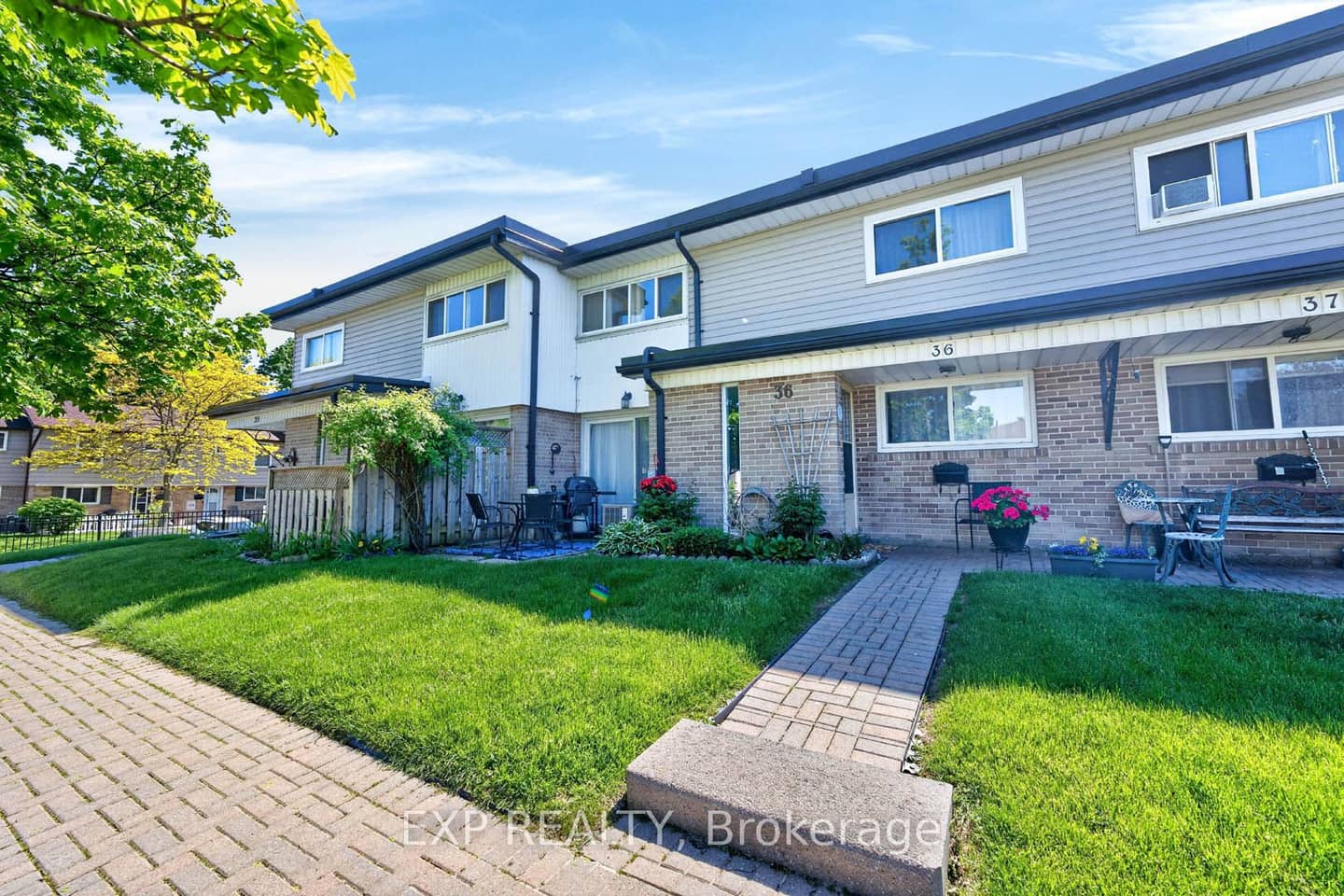 925 Bayly Street 36, Pickering, ON L1W 1L4