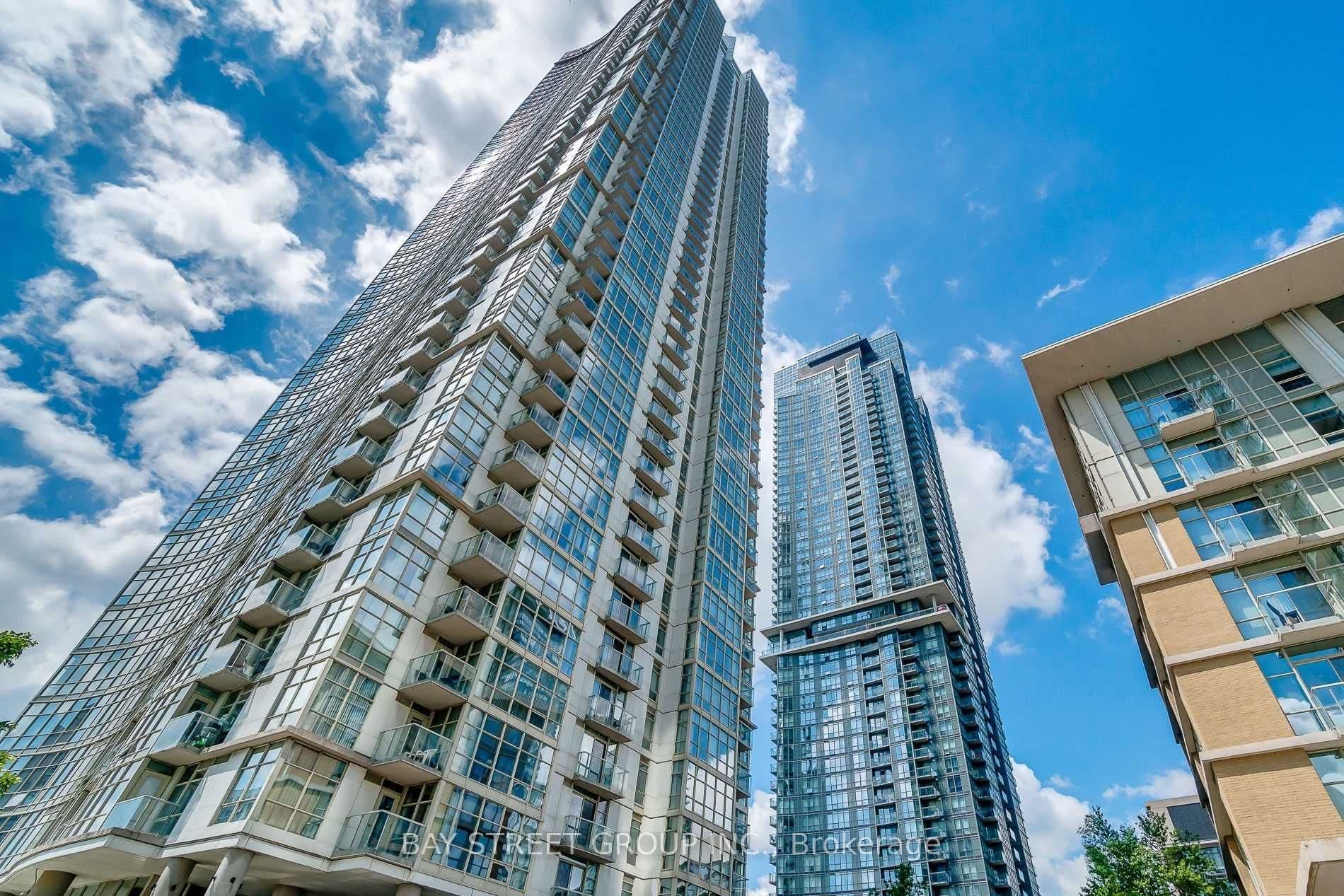 35 Mariner Terrace 3703, Toronto, ON M5V 3V9