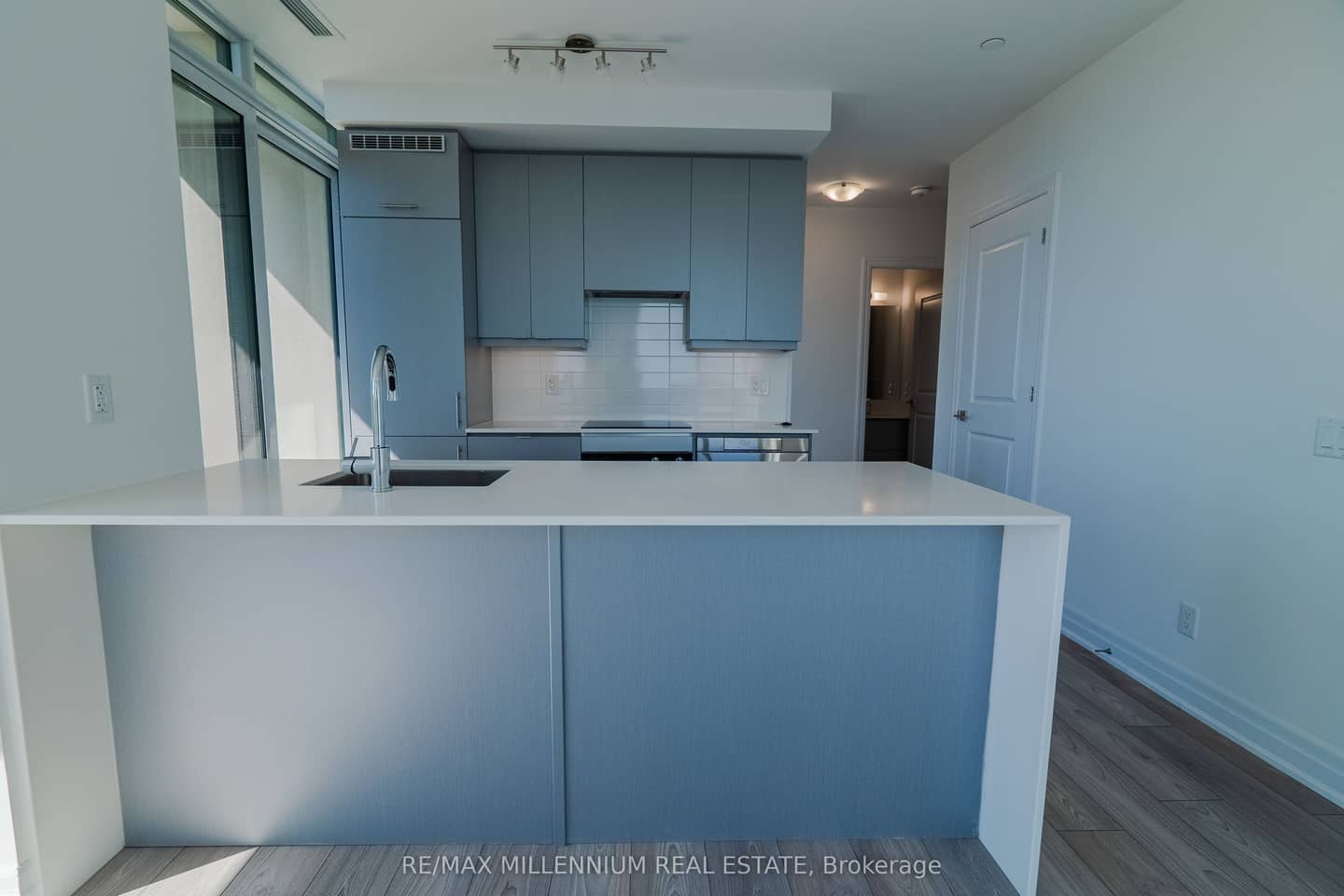 36 Elm Drive W 2607, Mississauga, ON L5B 0N3