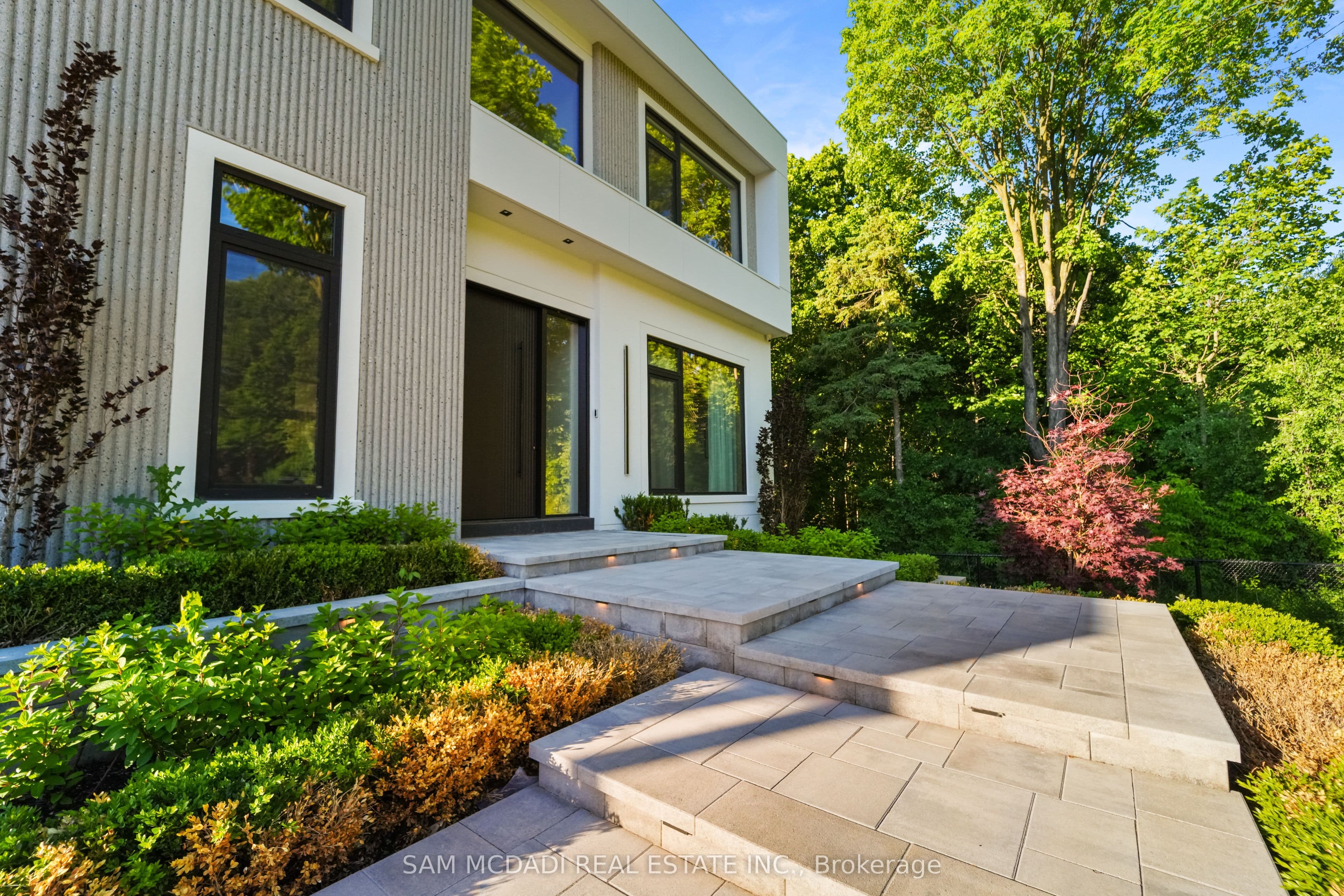 10 Peter Morse Way, Vaughan, ON L4J 1Z8