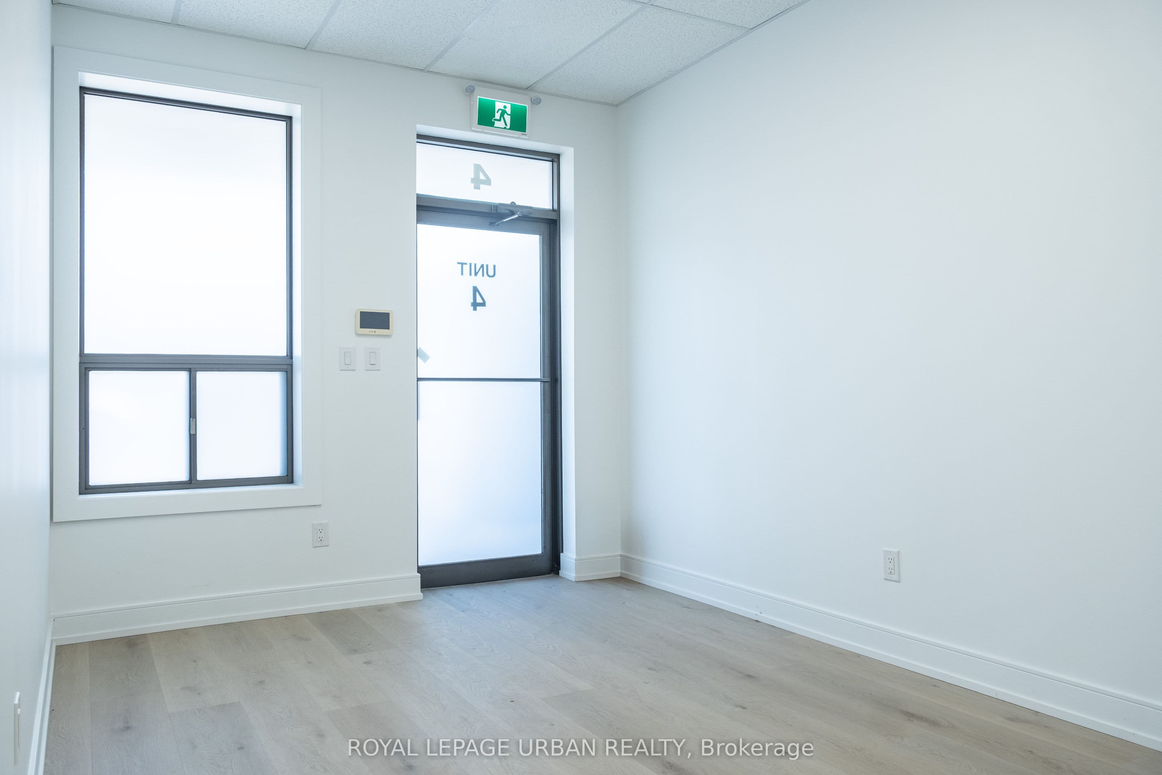 2416 Haines Road 4, Mississauga, ON L4Y 1Y6